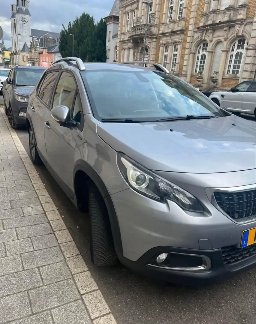 Peugeot 2008 1.2 PureTech S&S Signature 82 - 2
