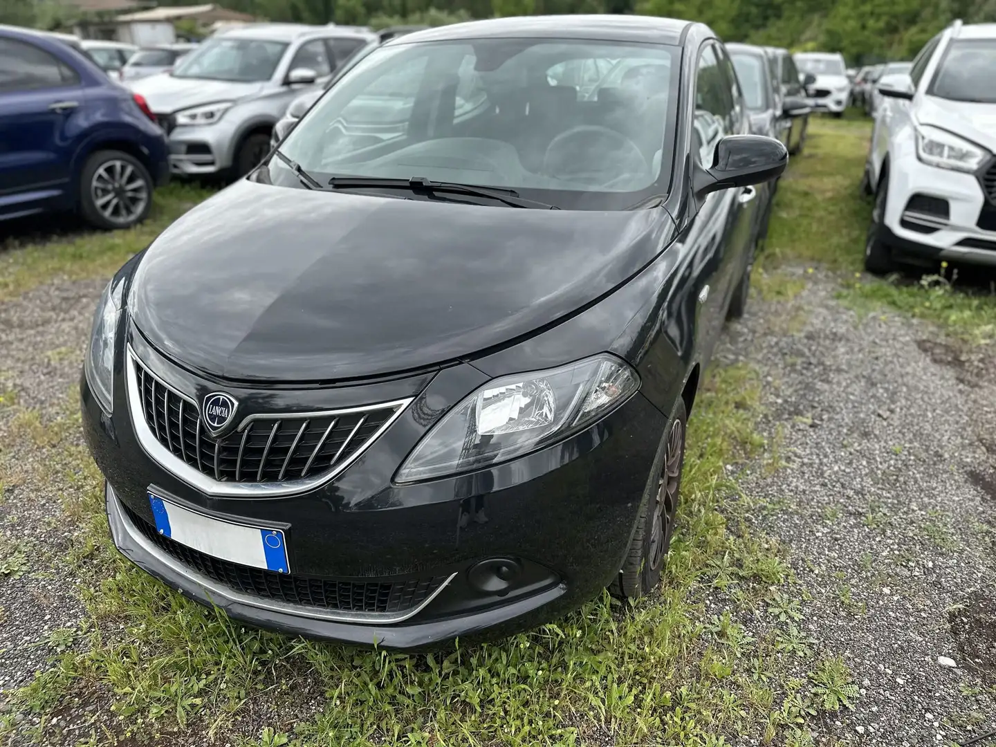 Lancia Ypsilon 1.0 FireFly 5 porte S&S Hybrid Platino Nero - 1
