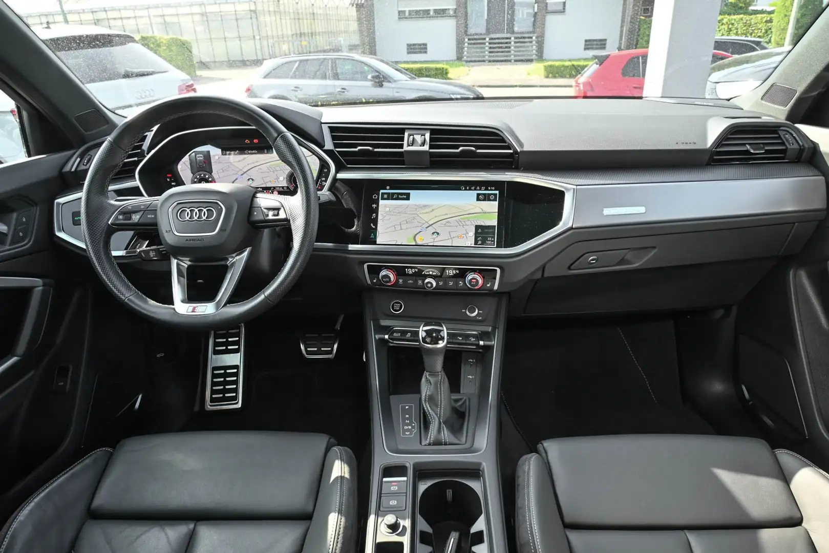 Audi Q3 45 TFSI quattro S line Matrix Pano B&O Noir - 2