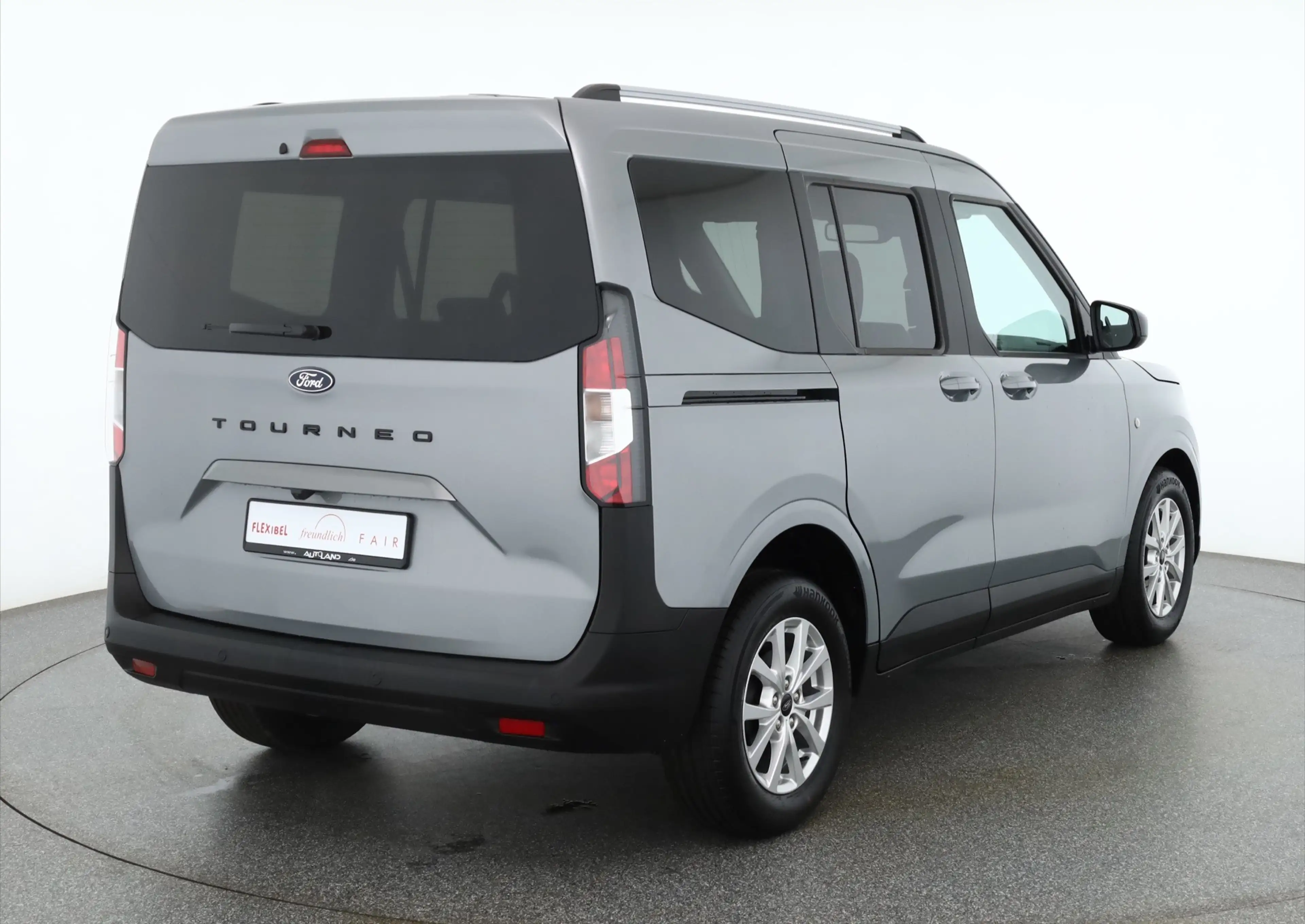 Ford Tourneo Courier Titanium 1.0 EB Aut. Kamera SItzhe — photo 5