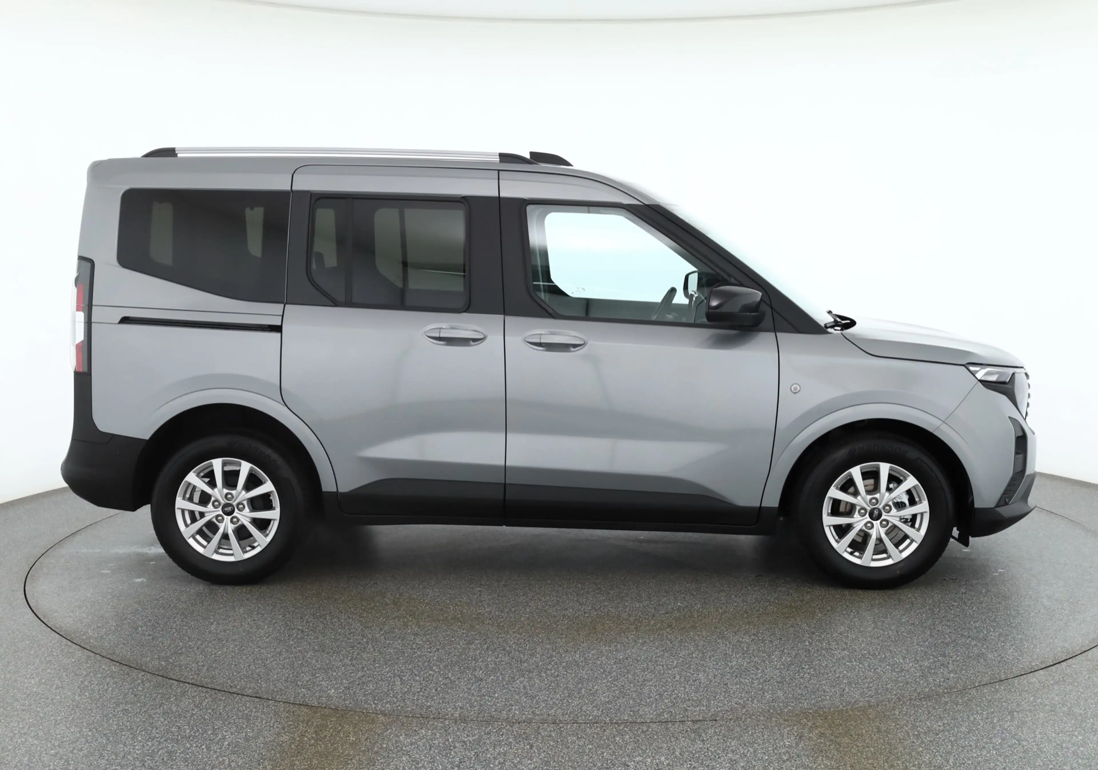 Ford Tourneo Courier Titanium 1.0 EB Aut. Kamera SItzhe — photo 6