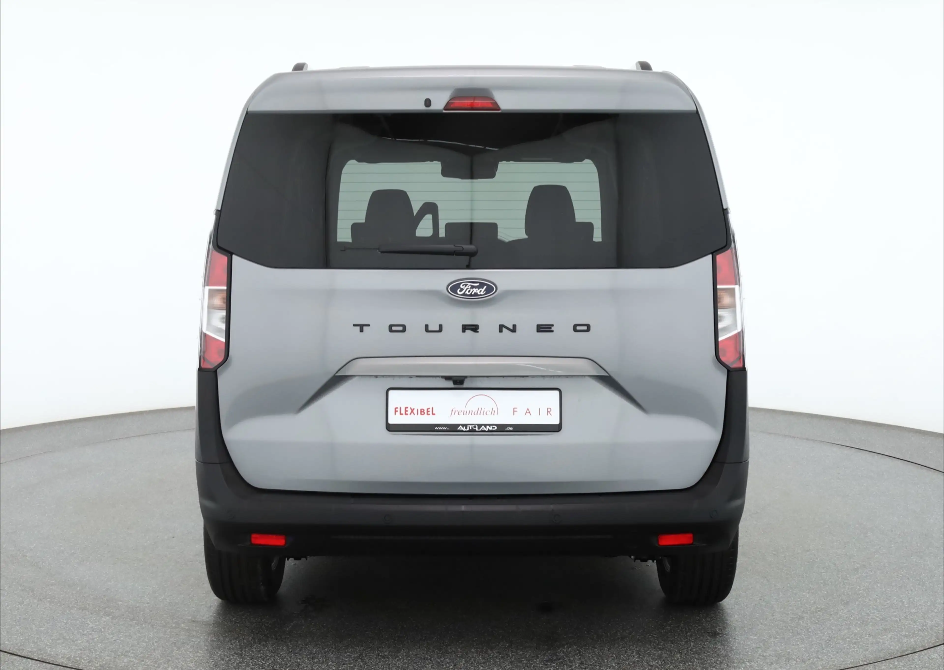 Ford Tourneo Courier Titanium 1.0 EB Aut. Kamera SItzhe — photo 4