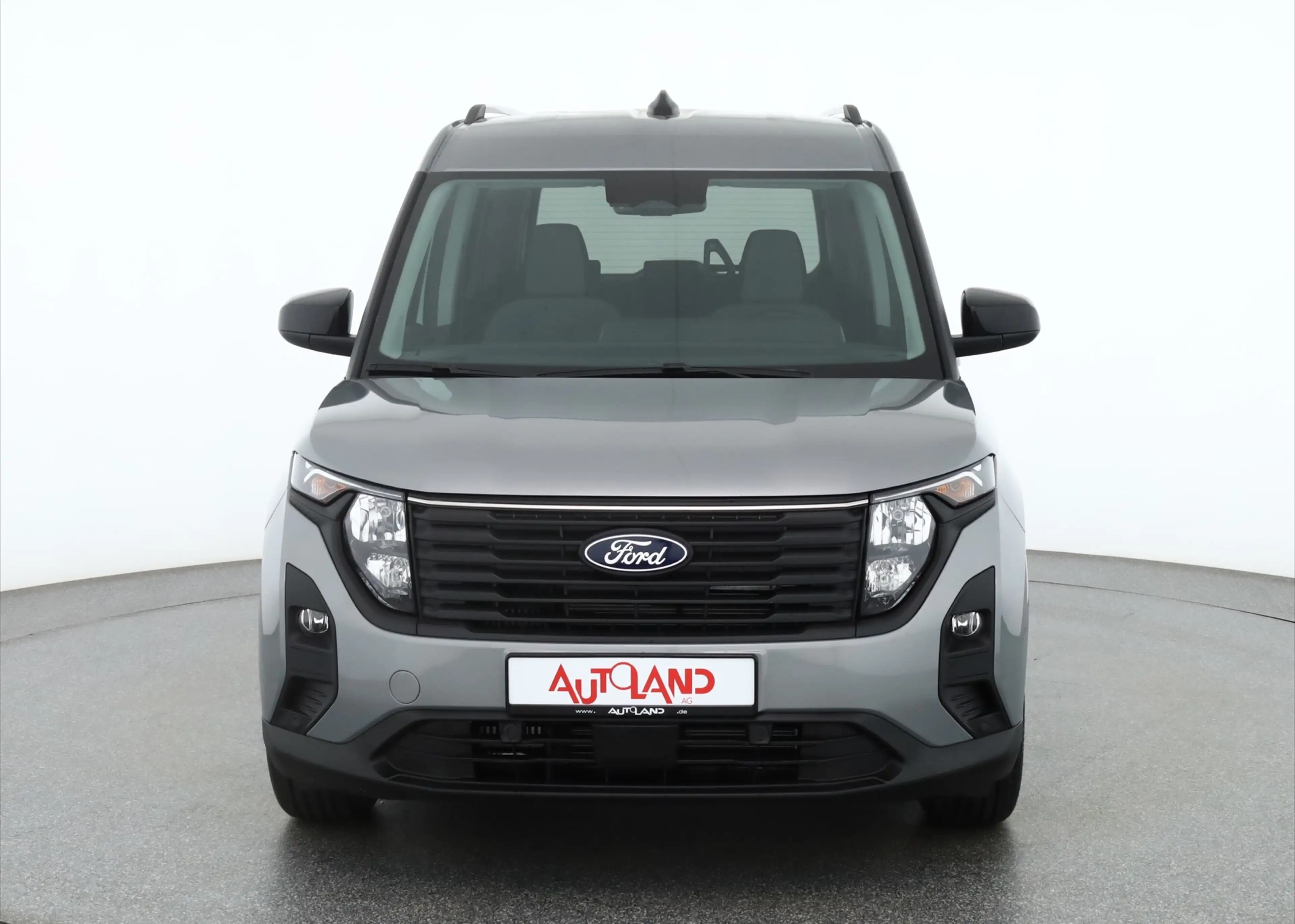 Ford Tourneo Courier Titanium 1.0 EB Aut. Kamera SItzhe — photo 8