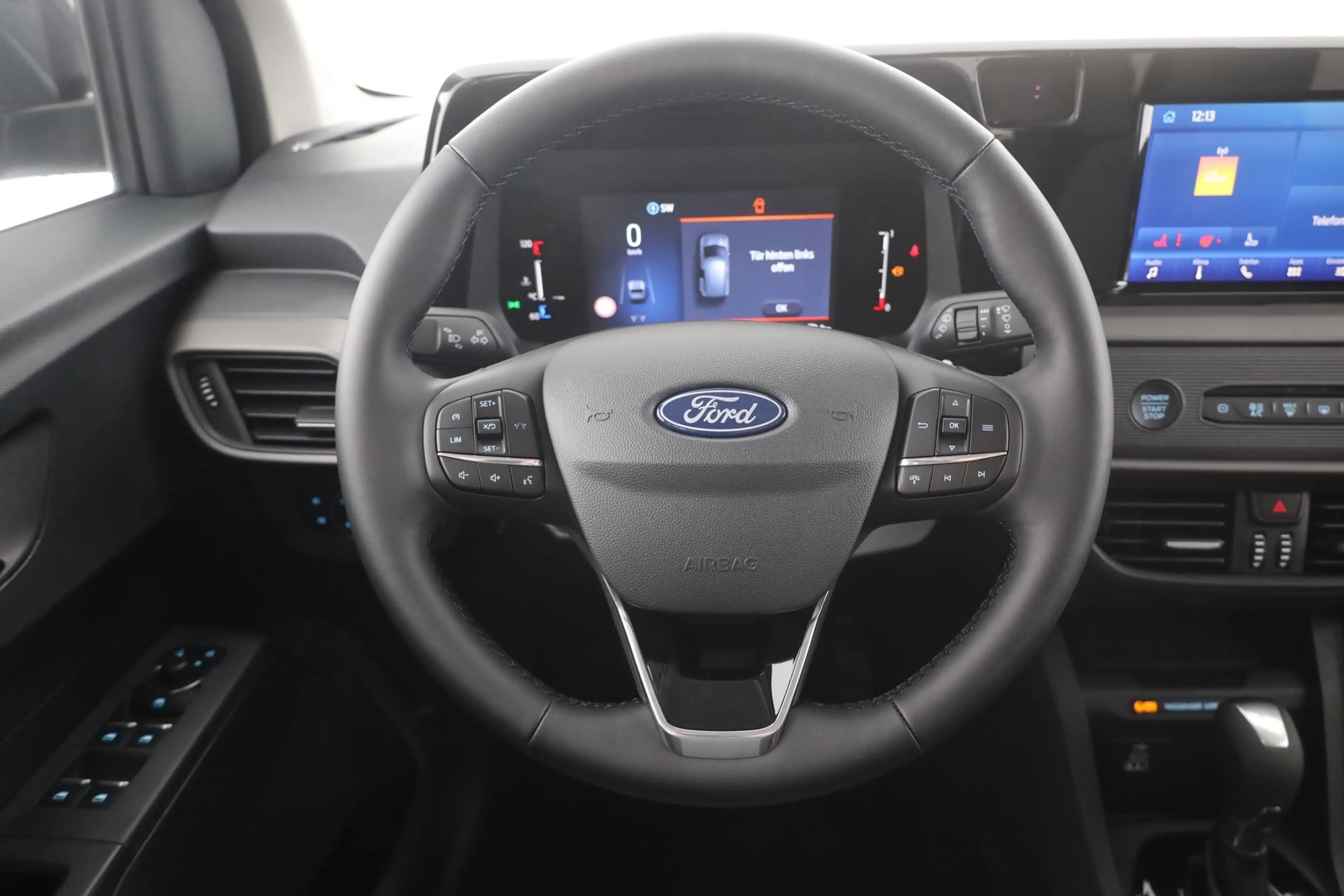Ford Tourneo Courier Titanium 1.0 EB Aut. Kamera SItzhe — photo 15