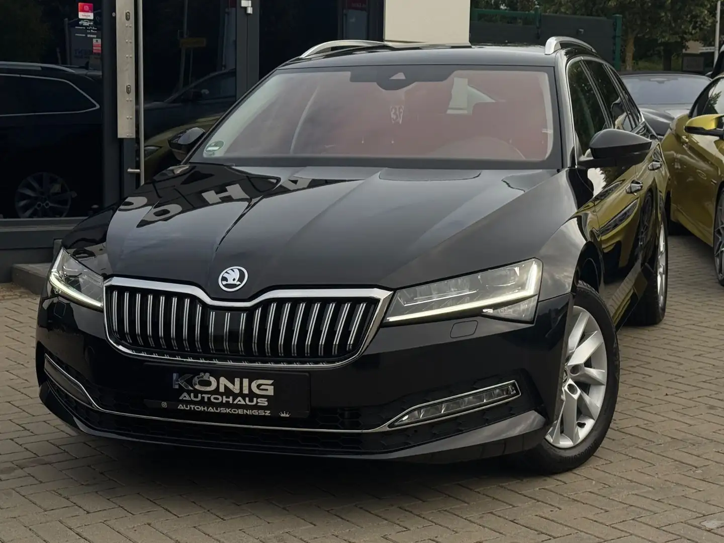 Skoda Superb Combi Premium Edition DSG Canton Noir - 2