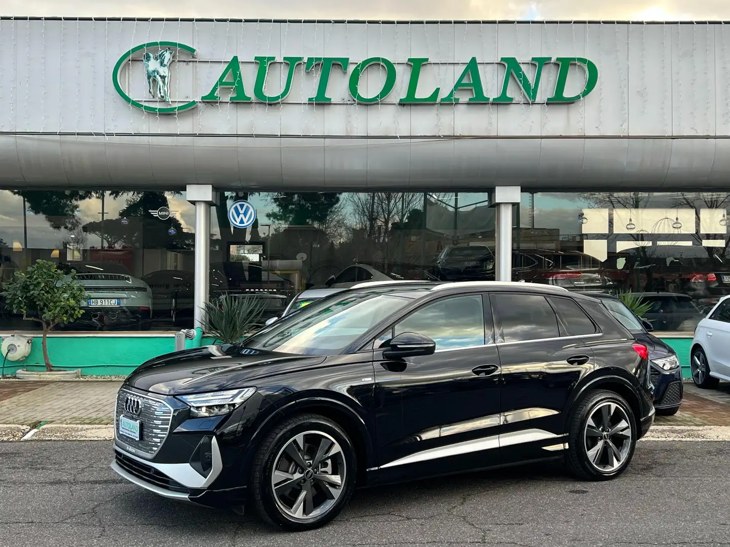 Audi Q4 e-tron 45 S line edition quattro 286cv Schwarz - 1