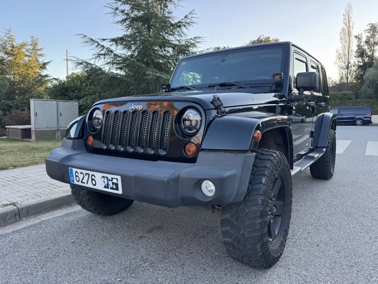 Jeep Wrangler Unlimited 2.8CRD Sahara Aut. Negro - 2