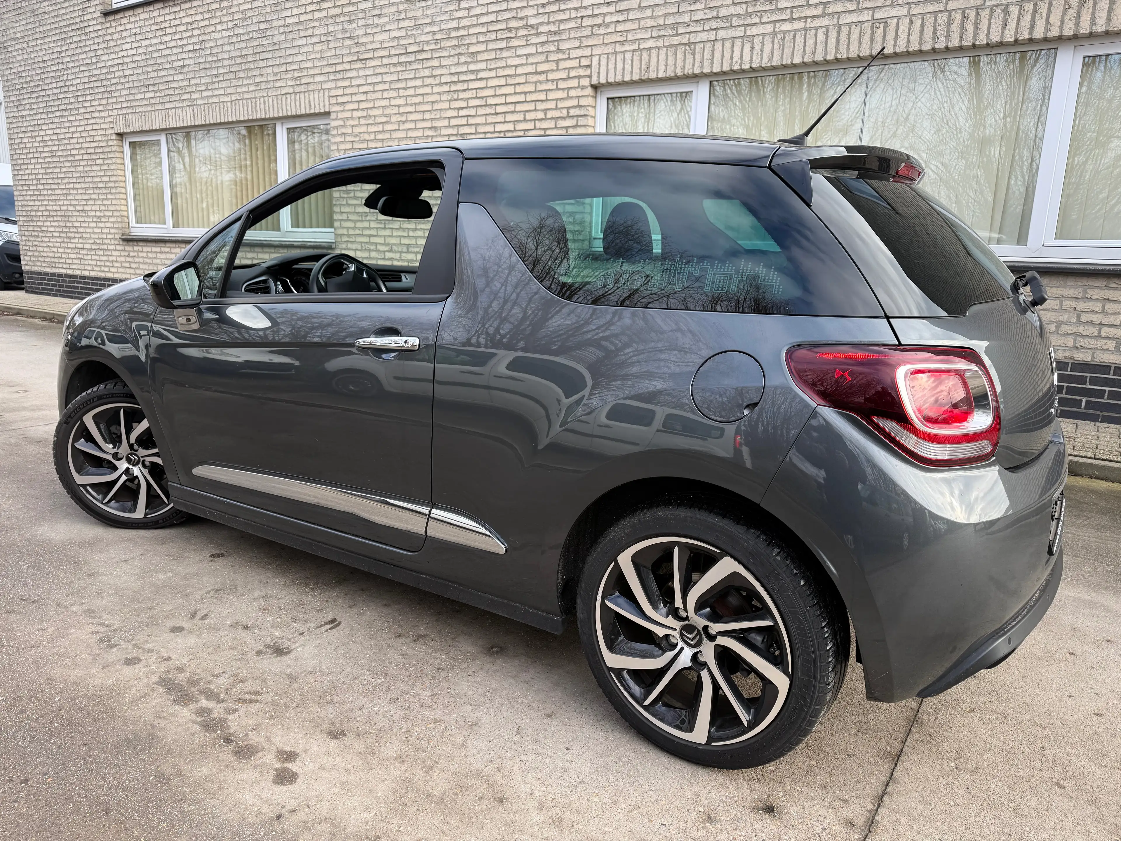Citroen DS3 DS3 1.2i Pure tech Chic — photo 7