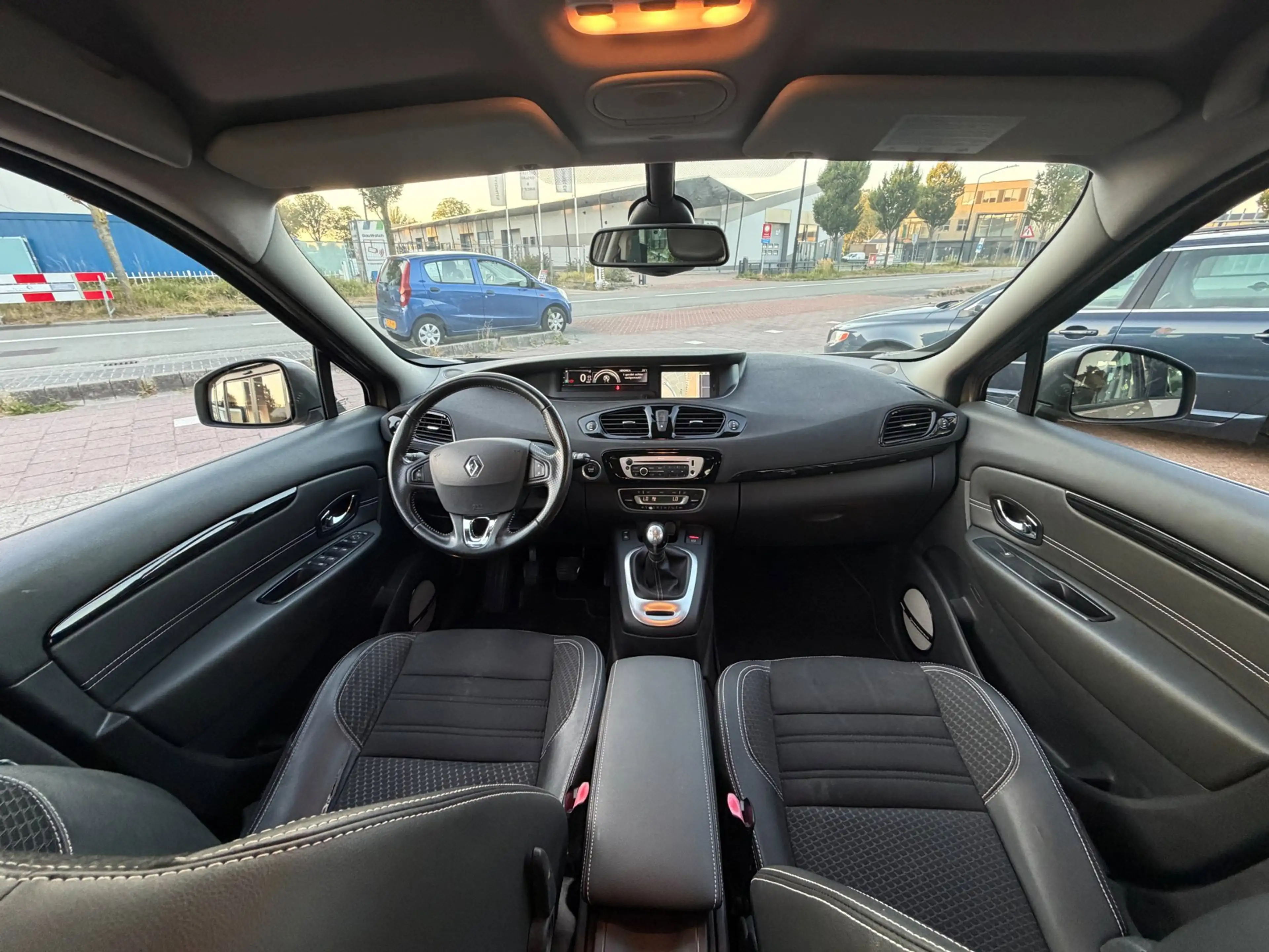 Renault Scenic 1.2 TCe Bose Clima|Cruise|NAVI|Camera|Trekhaak — photo 2