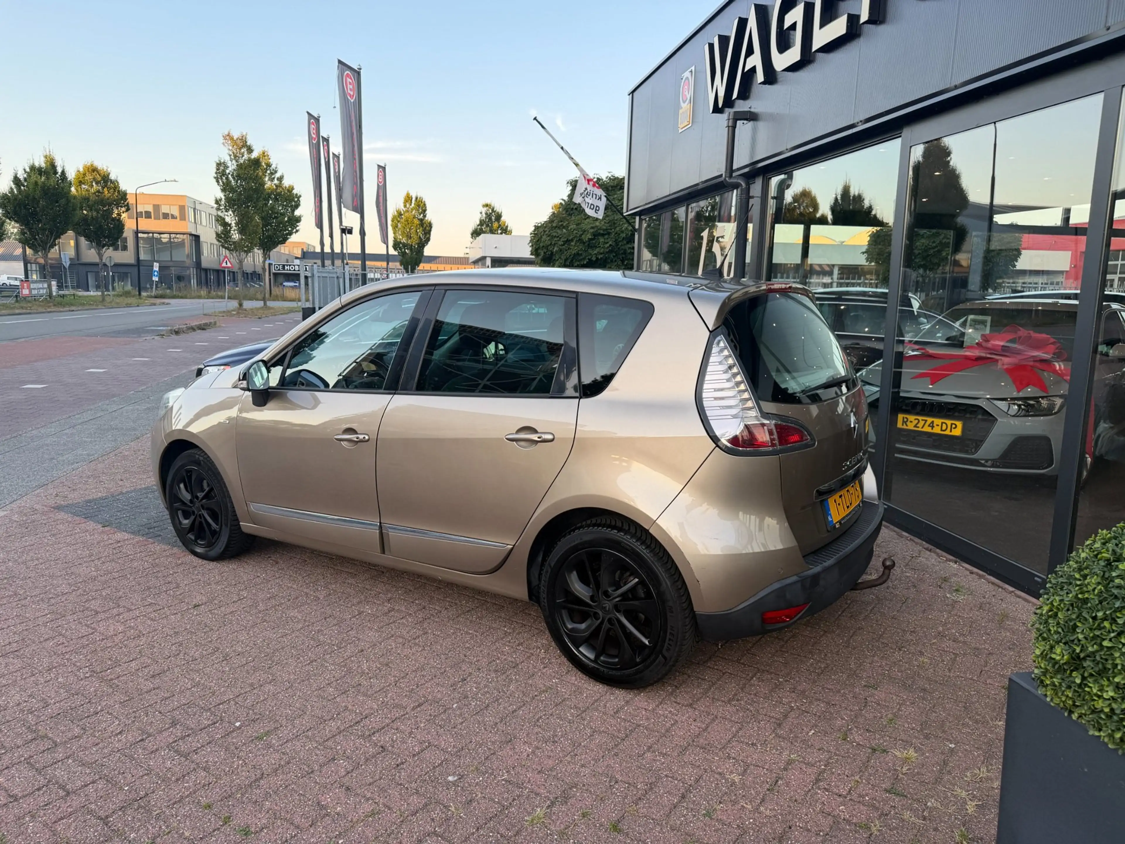 Renault Scenic 1.2 TCe Bose Clima|Cruise|NAVI|Camera|Trekhaak — photo 7