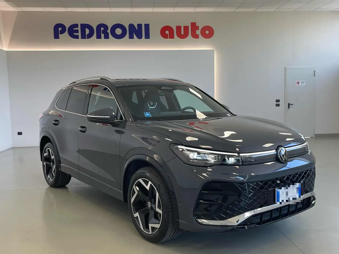 Volkswagen Tiguan 2.0 TDI 150 CV SCR DSG R-Line Grigio - 1