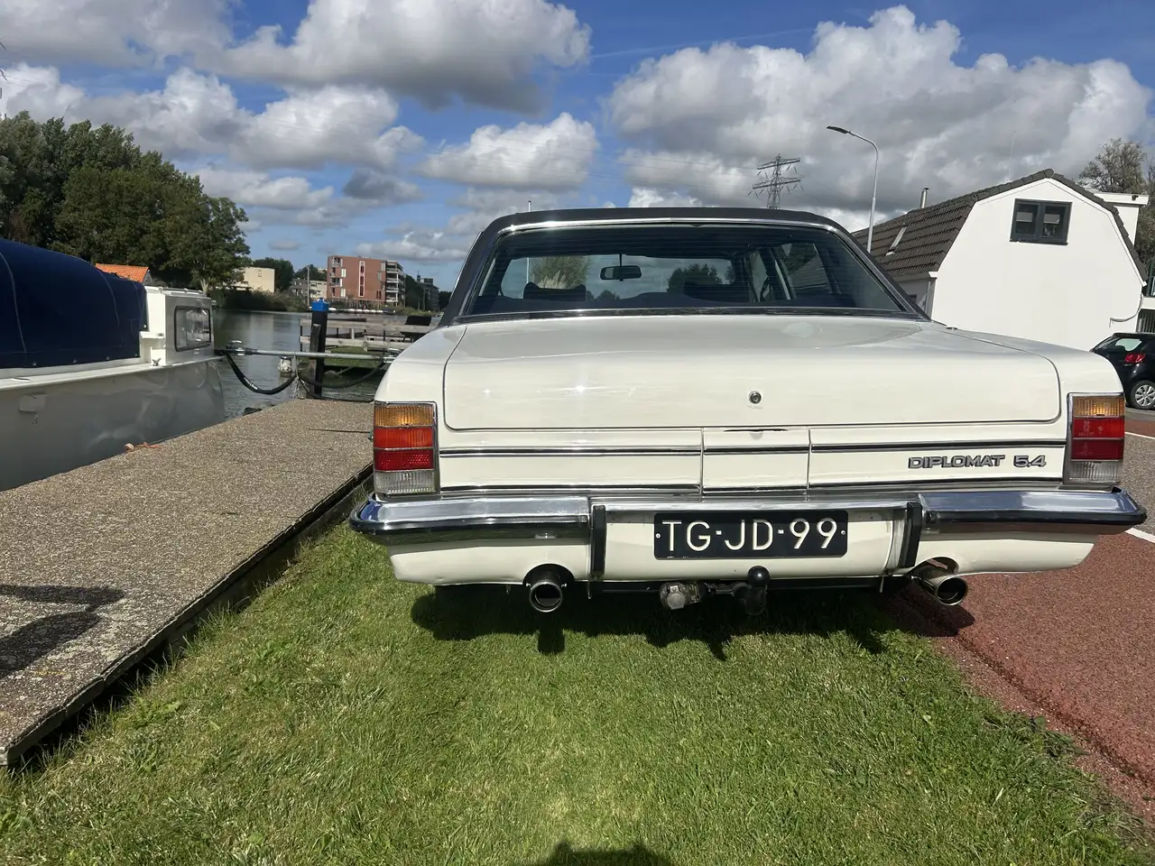 Opel Diplomat Sedan, foto 3