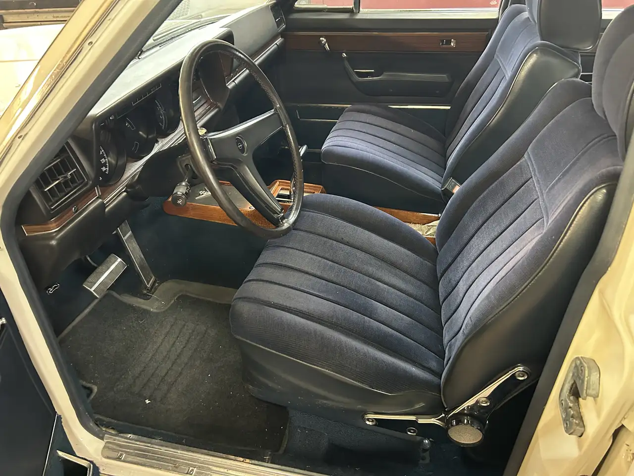 Opel Diplomat Sedan, foto 7