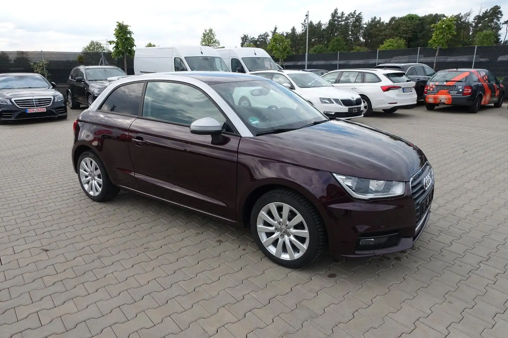Audi A1 1.0TFSI *Navi*Bose* Rouge - 2