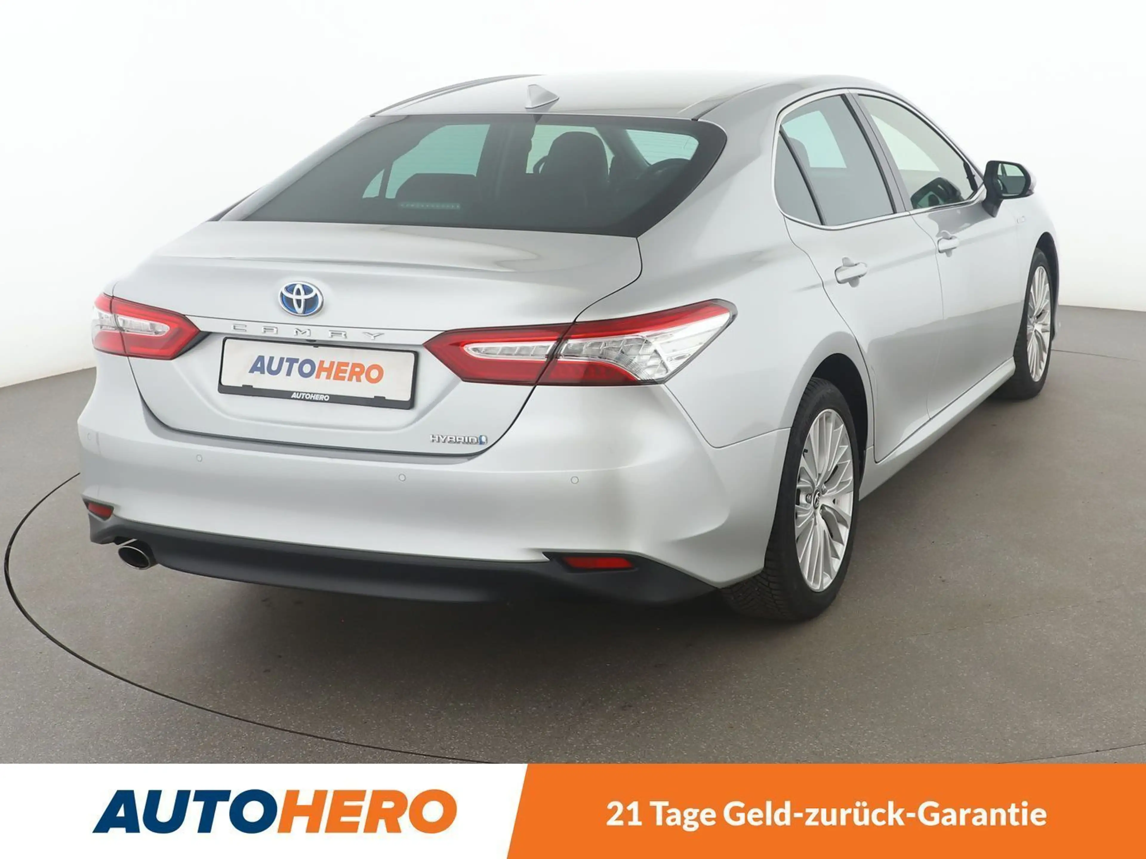 Toyota Camry 2.5 Hybrid Executive Aut*NAVI*LED*ACC*CAM*PDC*SHZ* — photo 6