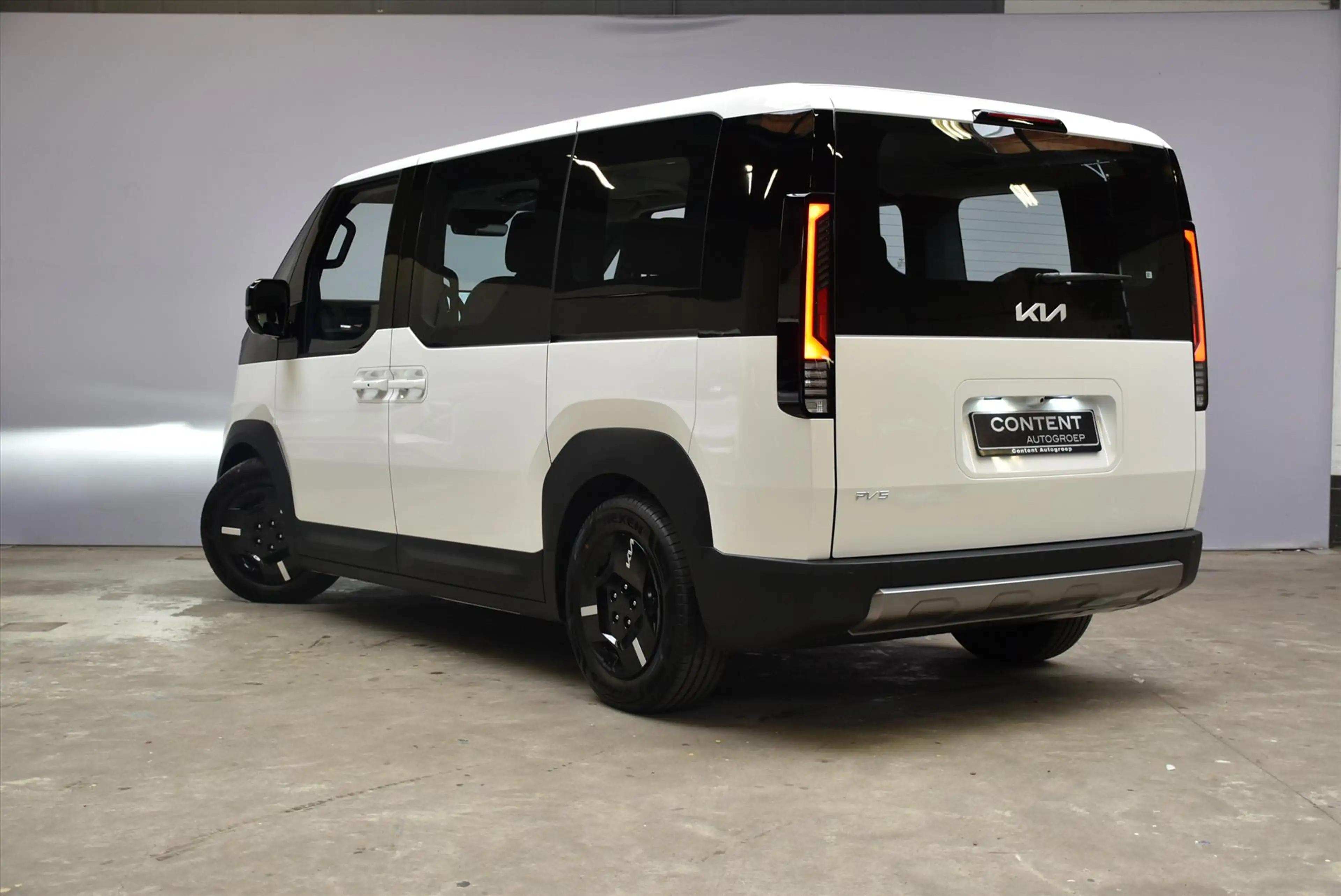 Kia PV5 Passenger 51.5 kWh Essential — photo 7