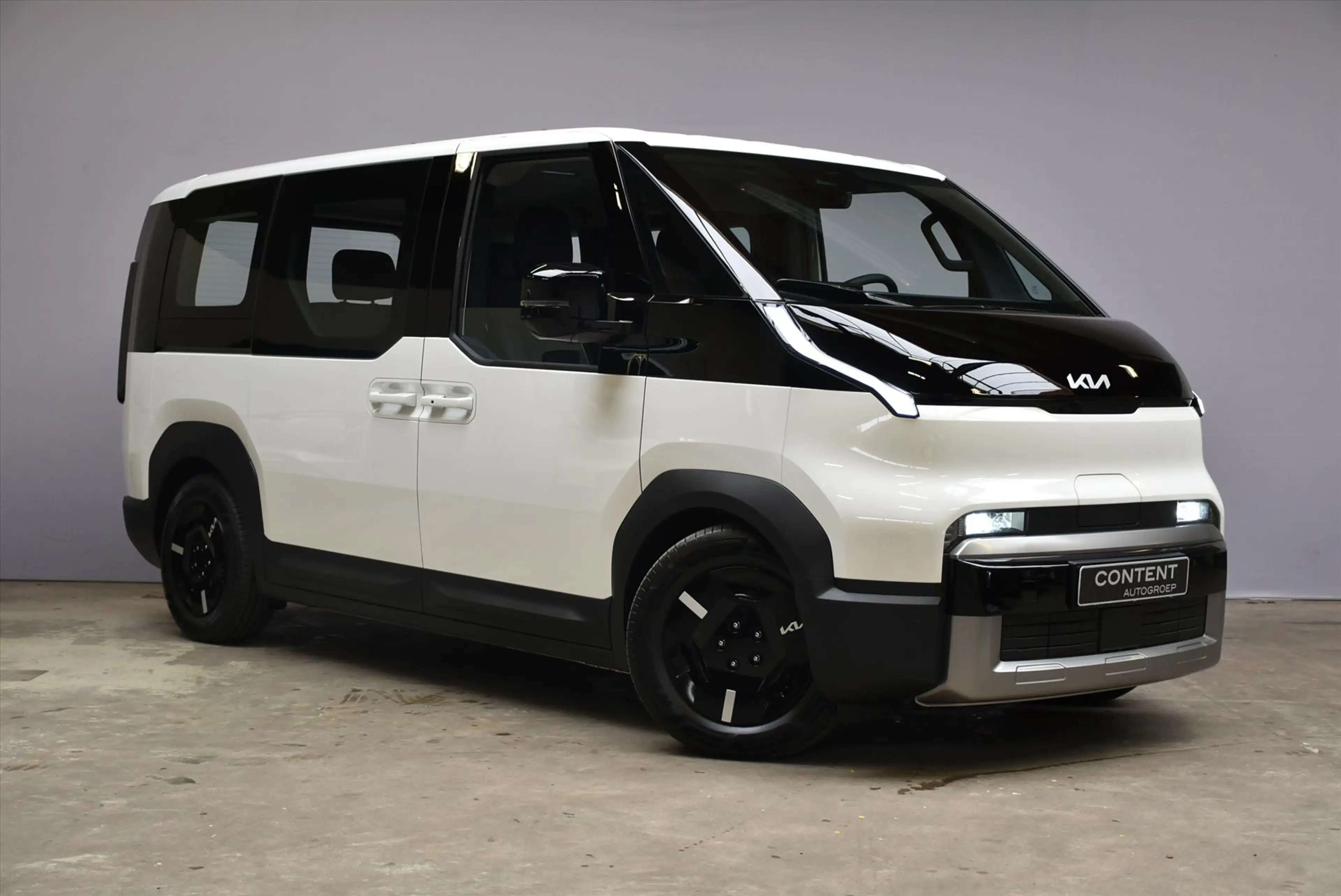 Kia PV5 Passenger 51.5 kWh Essential — photo 4