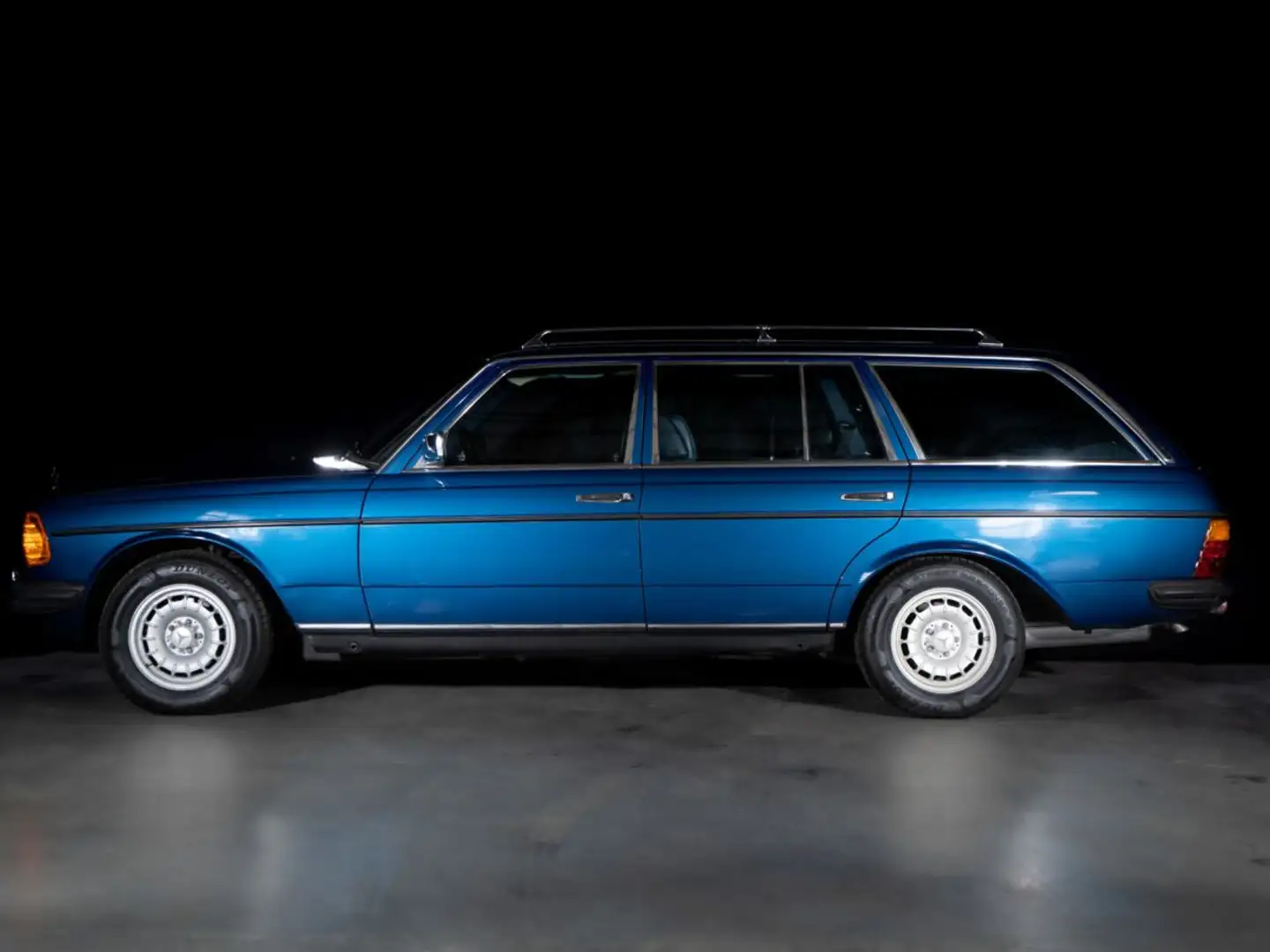 Mercedes-Benz 280 TE Blau - 1