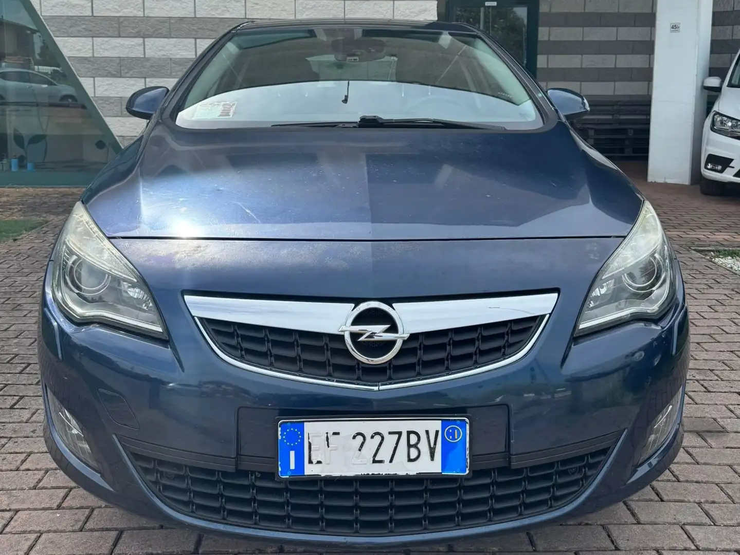 Opel Astra Astra IV 2010 5p 1.7 cdti Cosmo 125cv Синій - 1