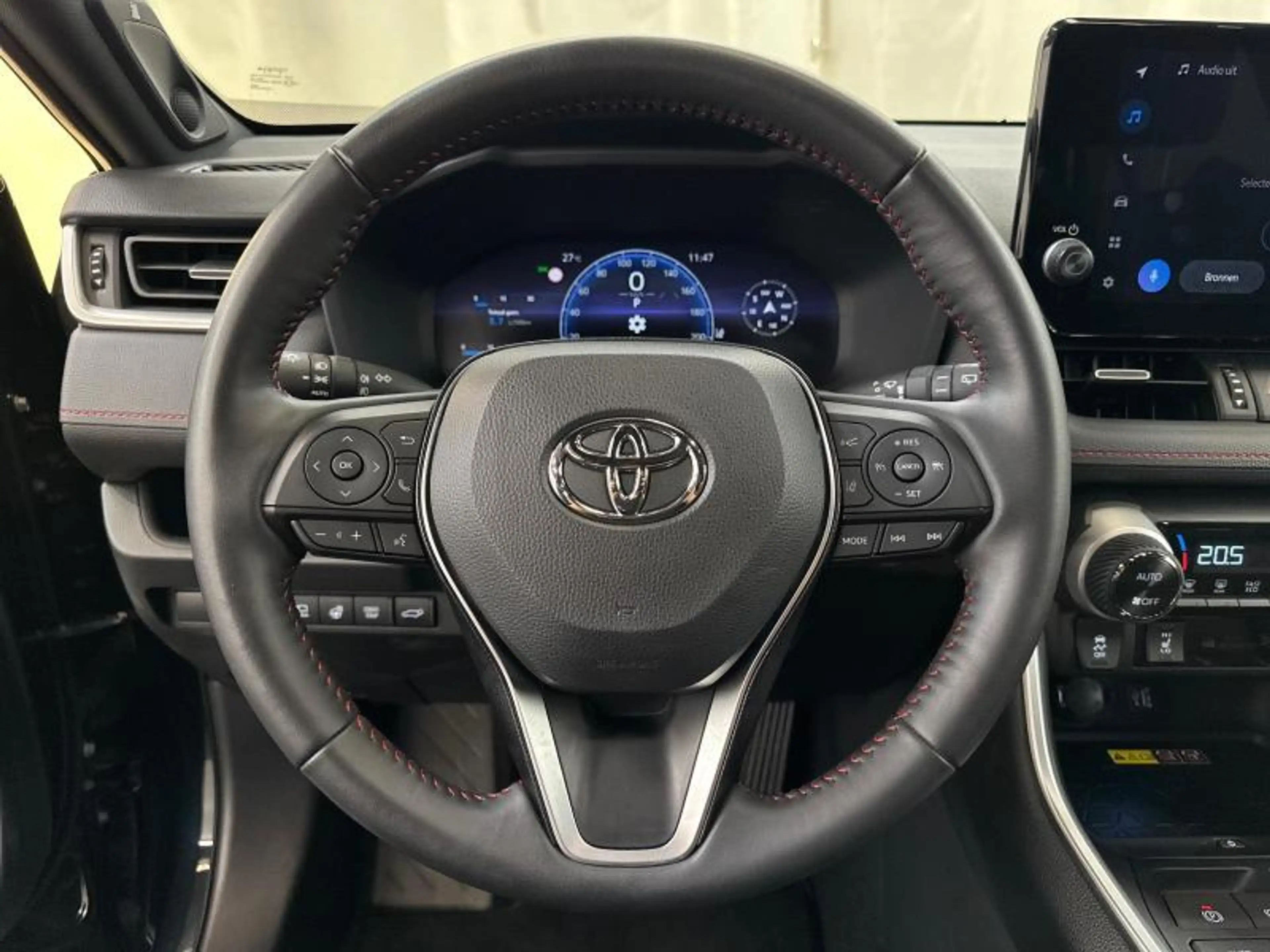 Toyota RAV4 Premium Plus PHEV AWD — photo 20