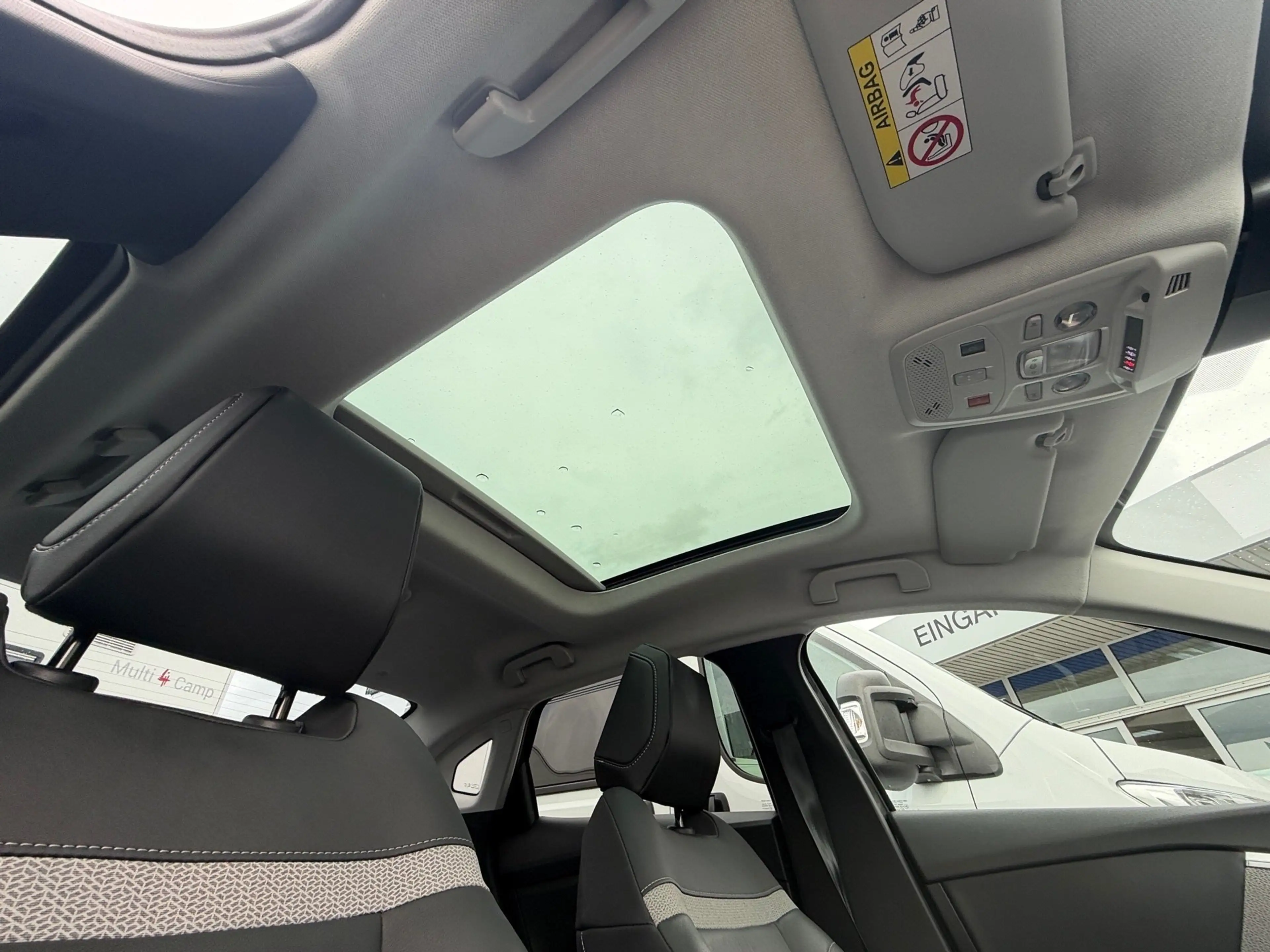 Citroen C4 X 1.2 PureTech 130 S&S Shine KeyLess LED Navi — photo 13