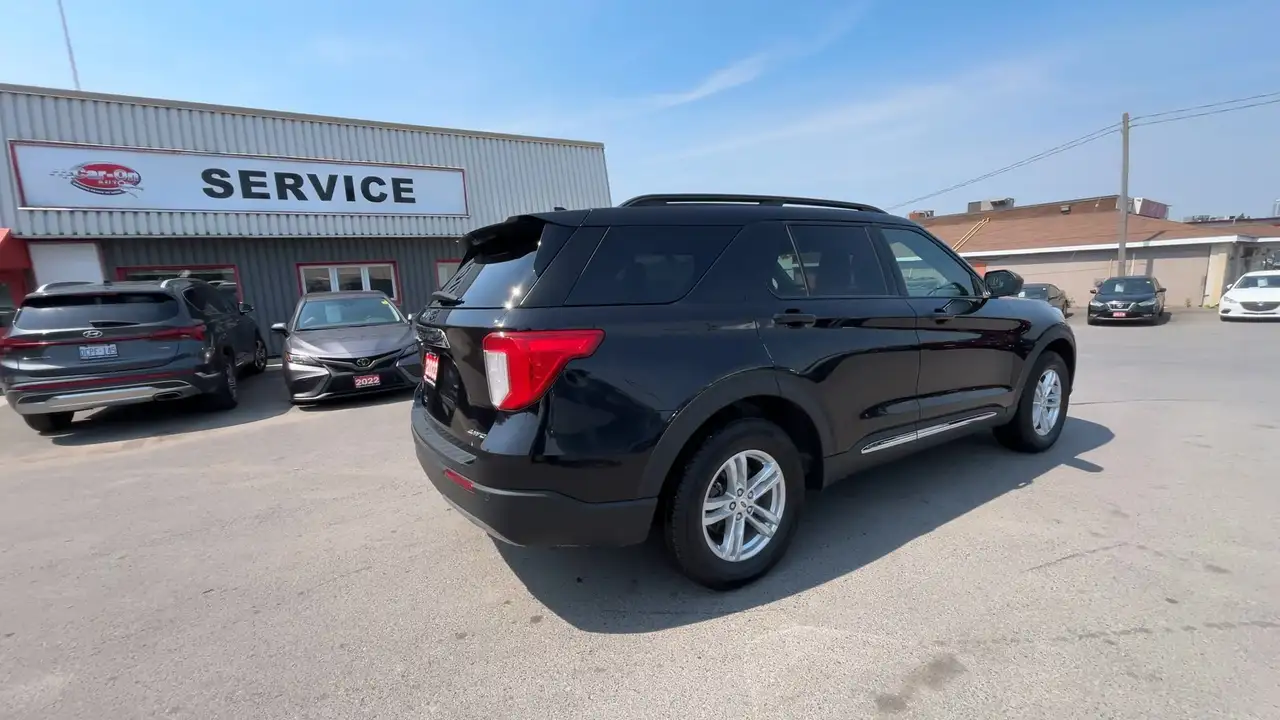 Ford Explorer снимка Ford Explorer