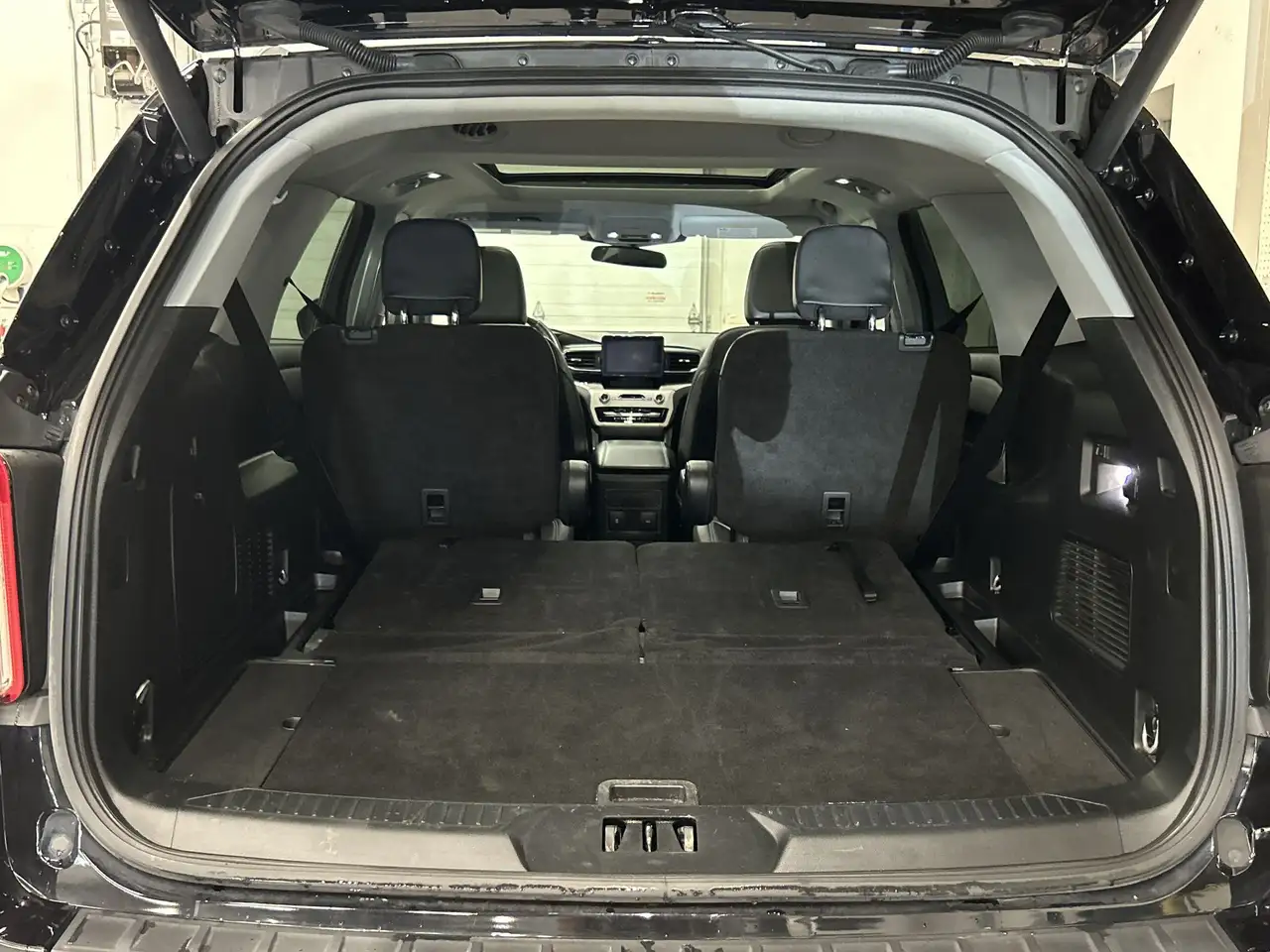Ford Explorer снимка Ford Explorer