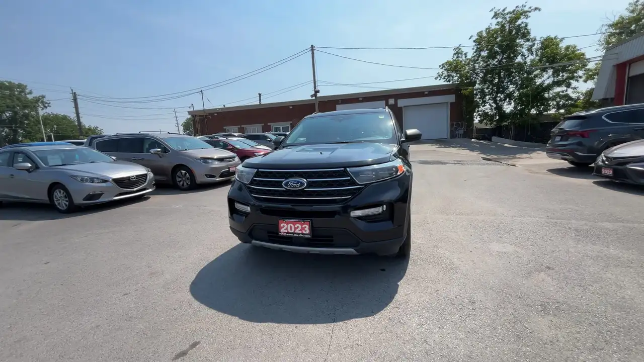 Ford Explorer снимка Ford Explorer
