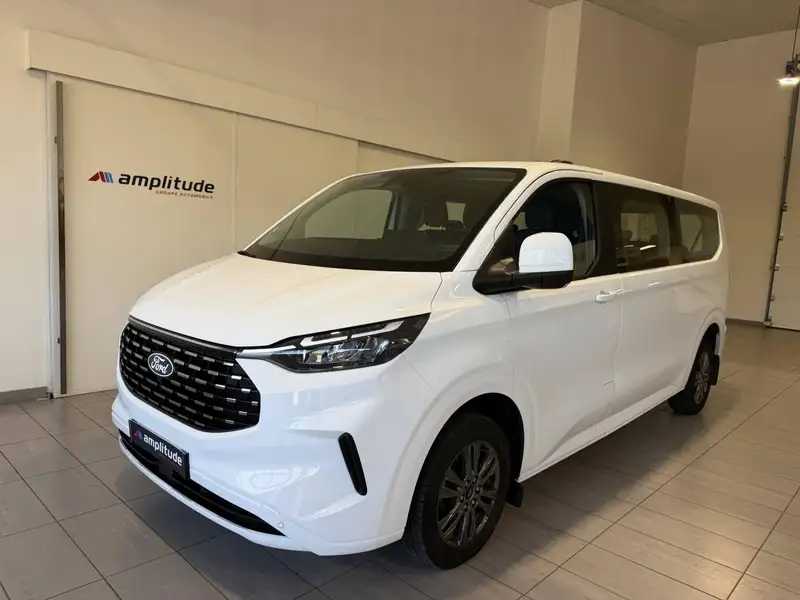 FORD Tourneo