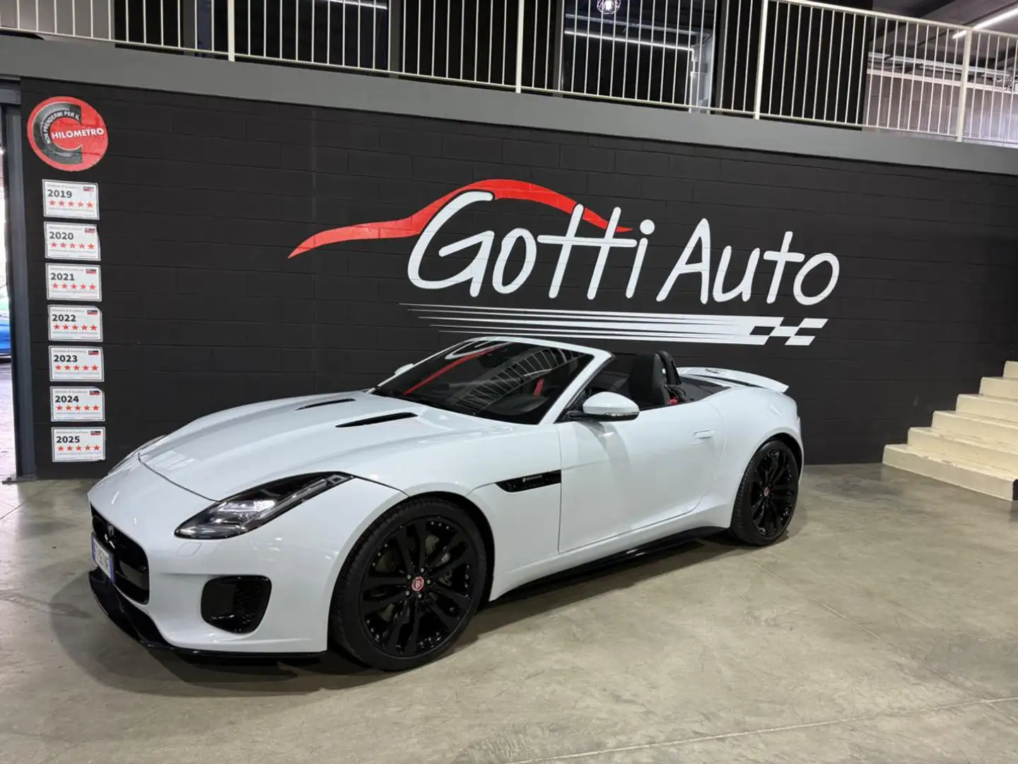 Jaguar F-Type R-DYNAMIC SPYDER IVA ESPOSTA UFFICIALE ITALIANA Wit - 2