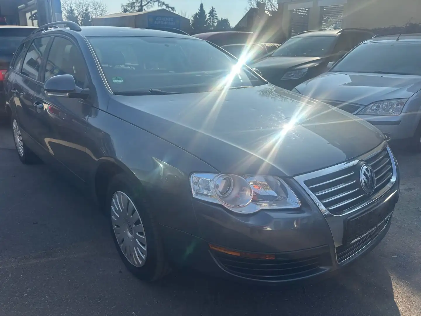 Volkswagen Passat Variant 1.6 Trendline Gris - 1