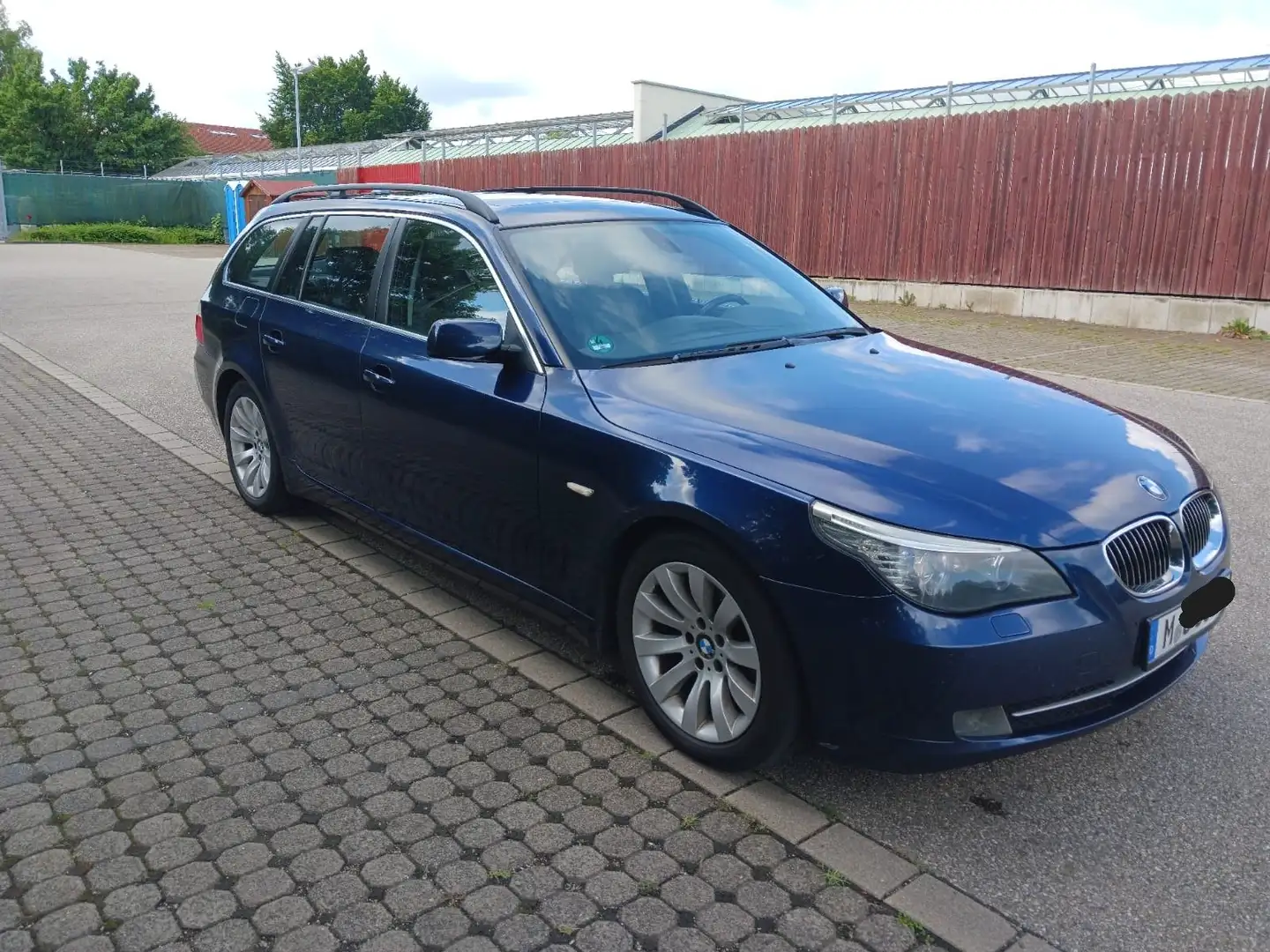 BMW 525 525i Touring Aut. Bleu - 2