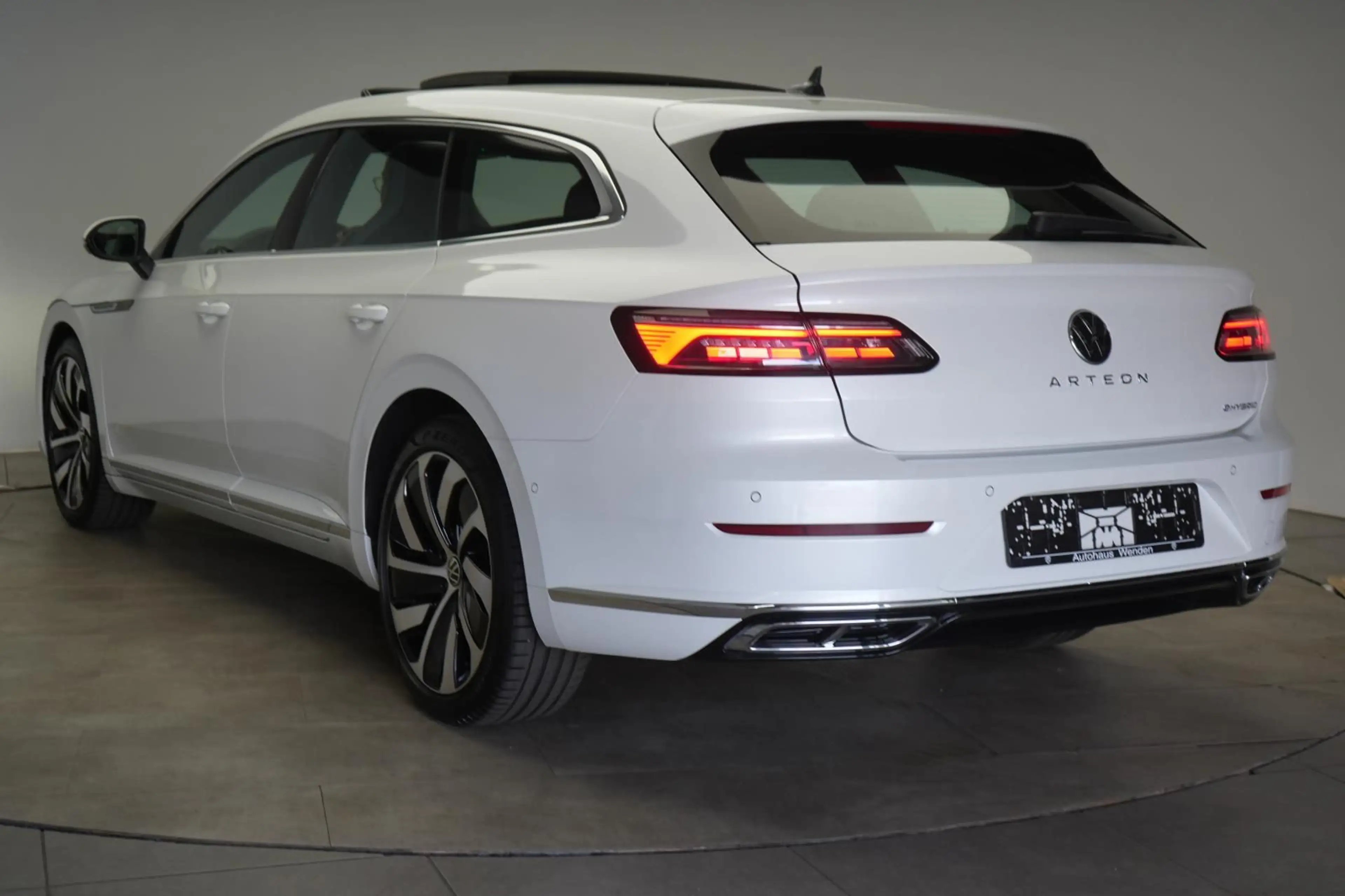 Volkswagen Arteon Shooting Brake 1.4 eHybrid DSG R-Line Pan — photo 4