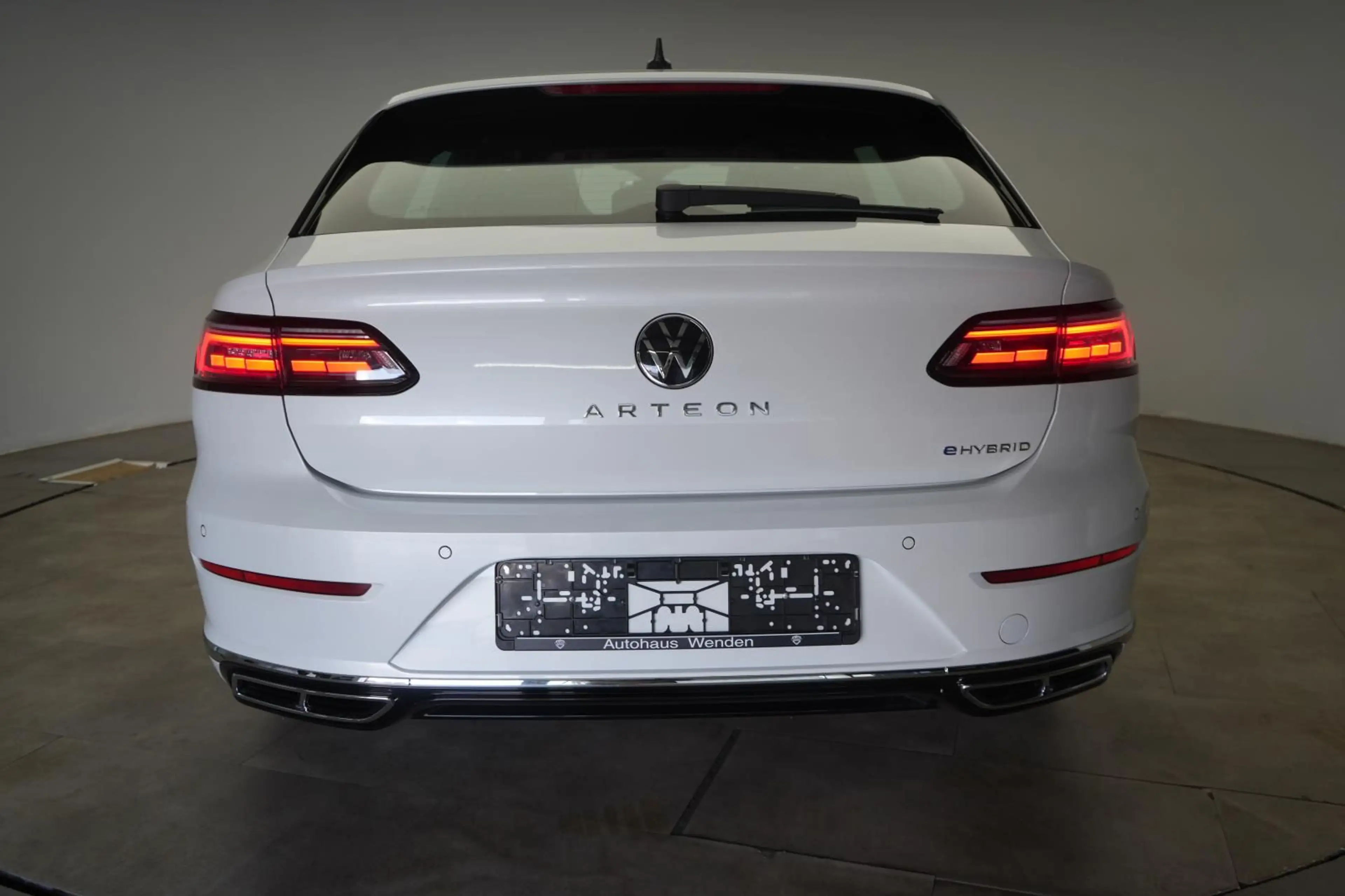 Volkswagen Arteon Shooting Brake 1.4 eHybrid DSG R-Line Pan — photo 6