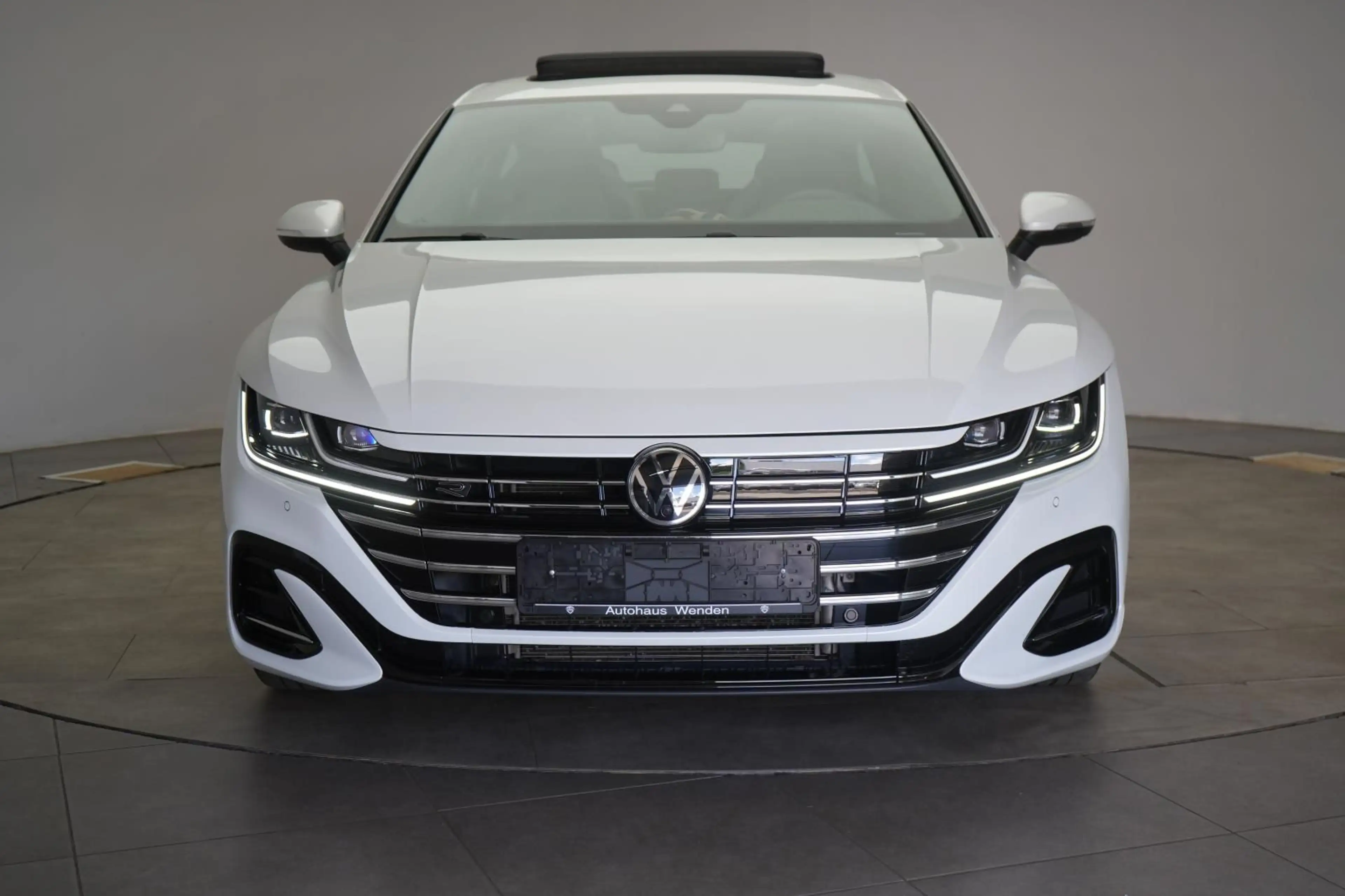 Volkswagen Arteon Shooting Brake 1.4 eHybrid DSG R-Line Pan — photo 2