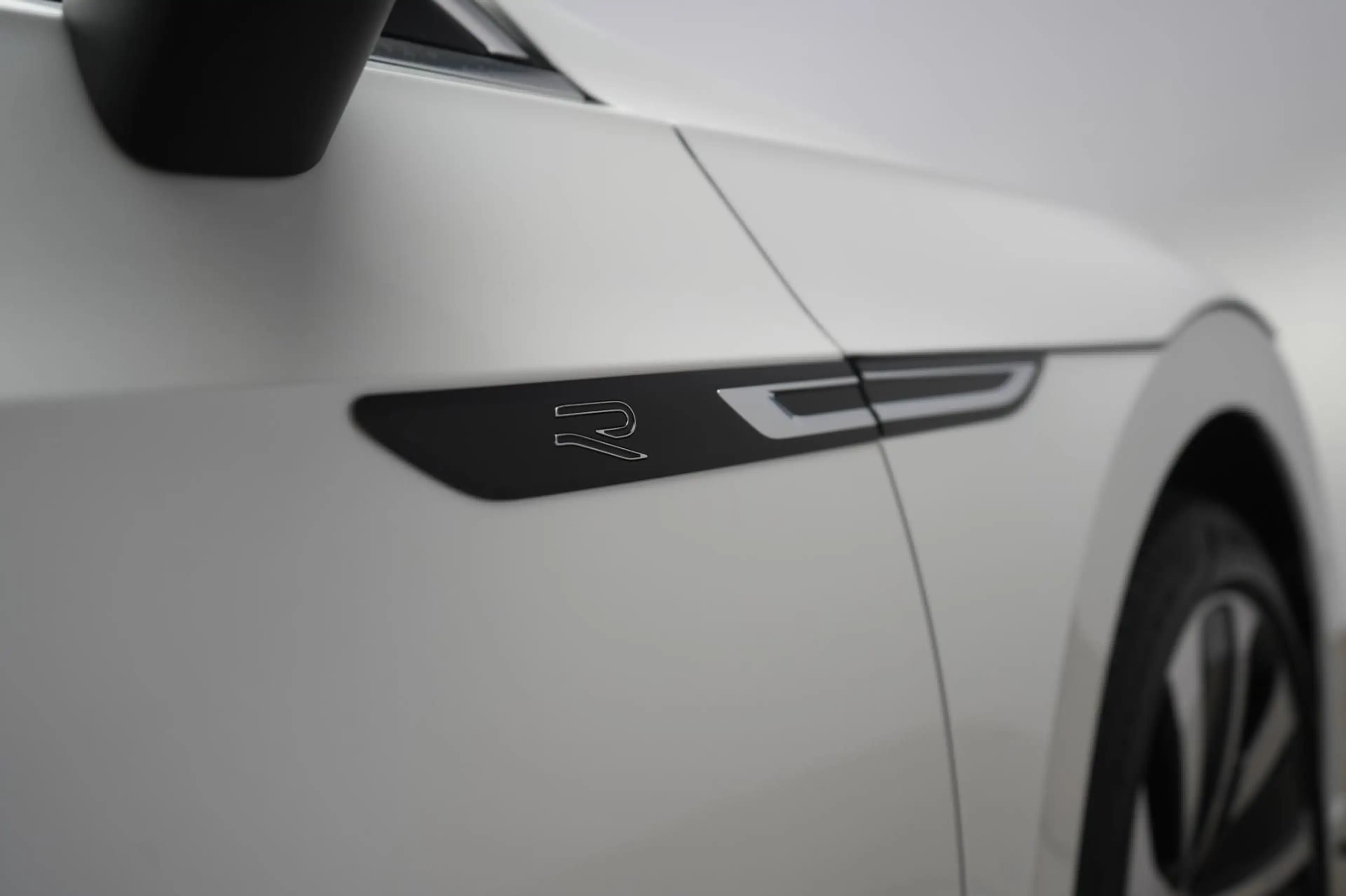 Volkswagen Arteon Shooting Brake 1.4 eHybrid DSG R-Line Pan — photo 14