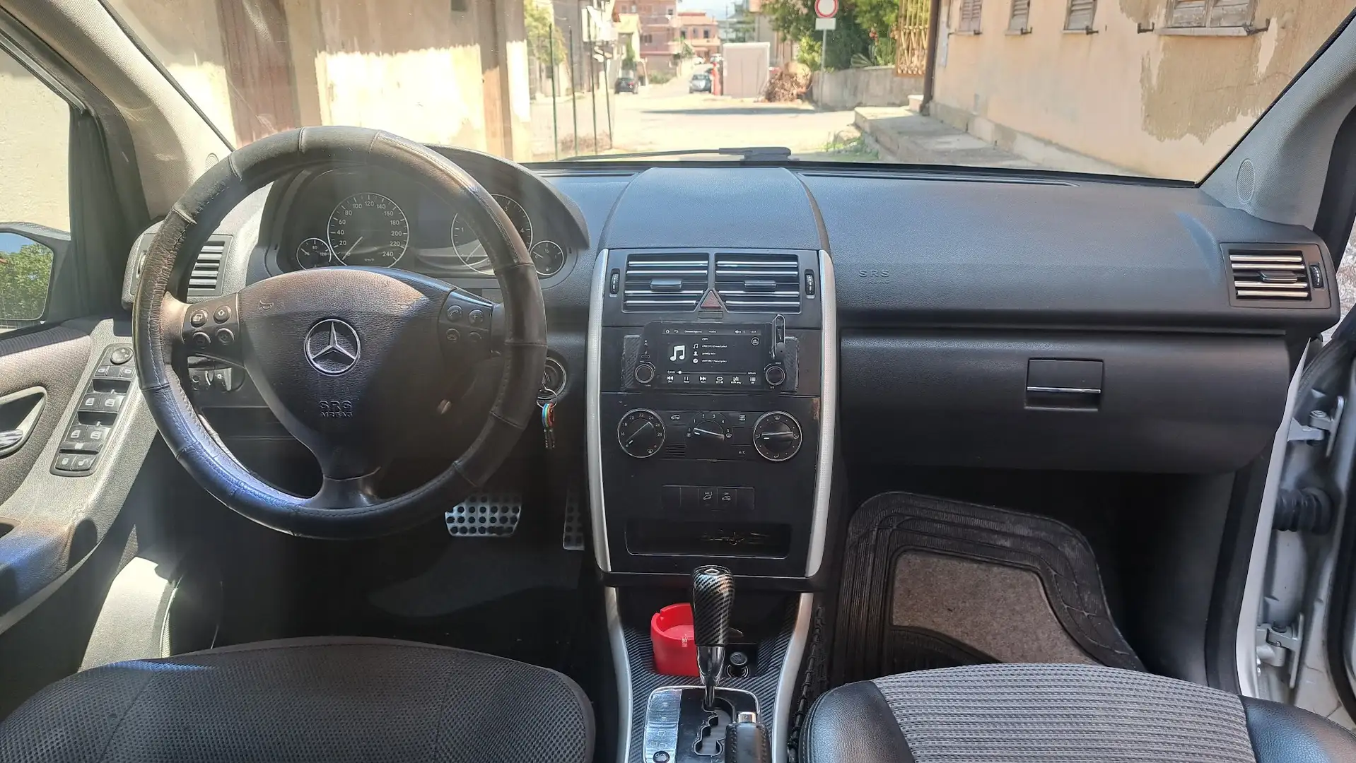 Mercedes-Benz 180 Elegance Szary - 1