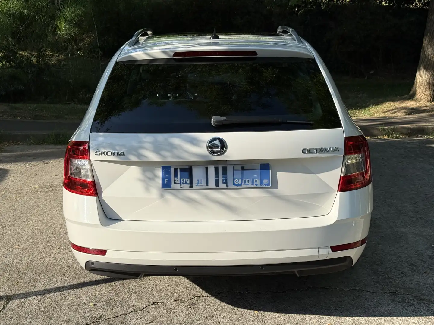 Skoda Octavia Combi 2.0 TDI DSG Soleil - 1