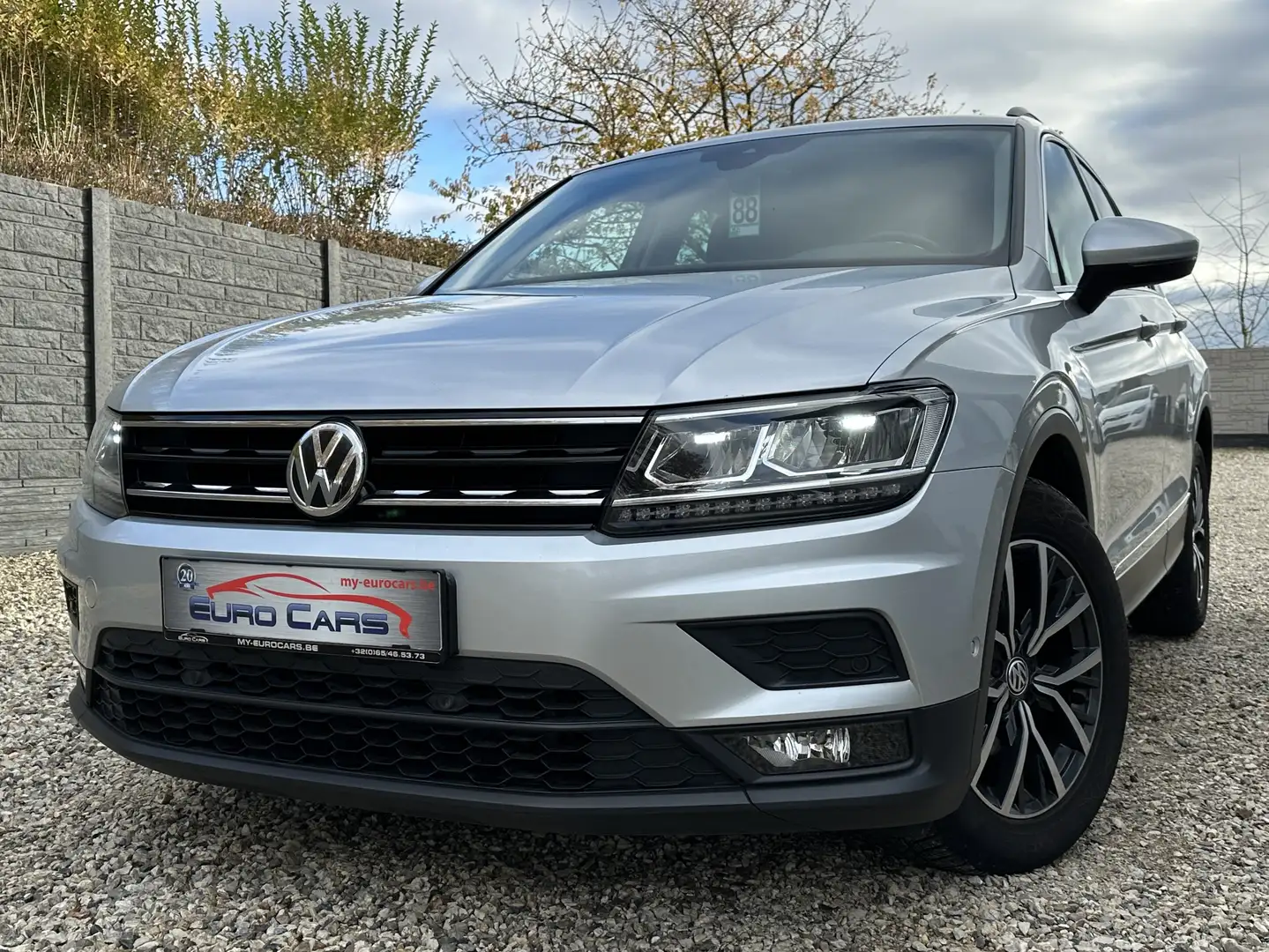 Volkswagen Tiguan 1.6 TDi SCR Comfortline FULL LED/ALCANTARA/CRUISE Gris - 1