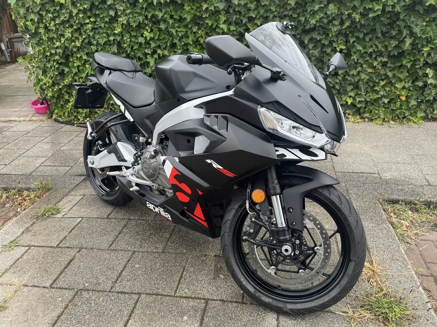 Aprilia RS 457 Zwart - 1