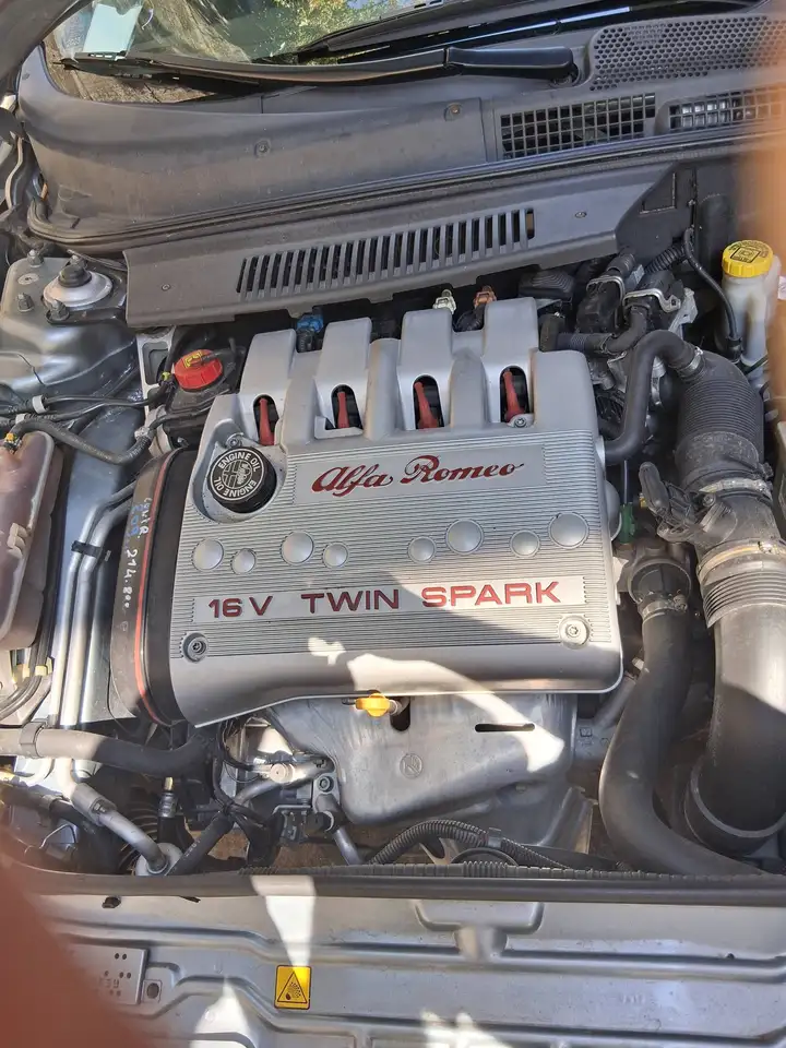 Alfa Romeo 147 3p 1.6 ts Distinctive 105cv, foto 4