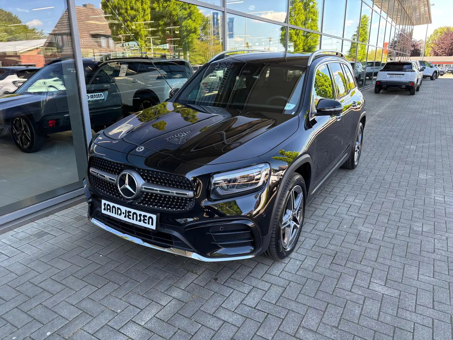 Mercedes-Benz GLB 220 d 4M AMG Line Adv Plus 7-Sitz Distr 360 Schwarz - 2
