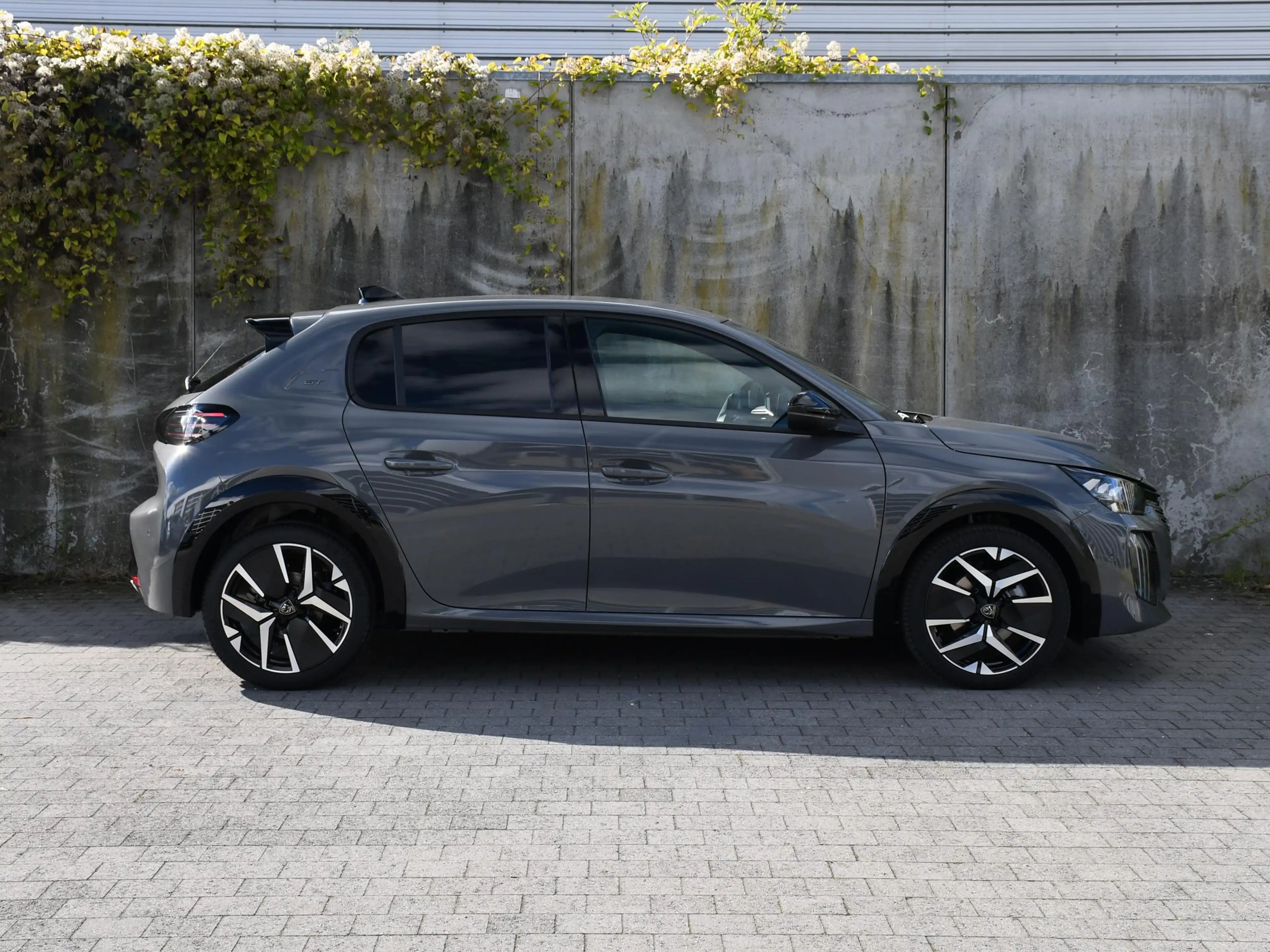 Peugeot 208 GT 1.2 Hybrid 145pk Automaat MASSAGE | 360° CAM. | — photo 4