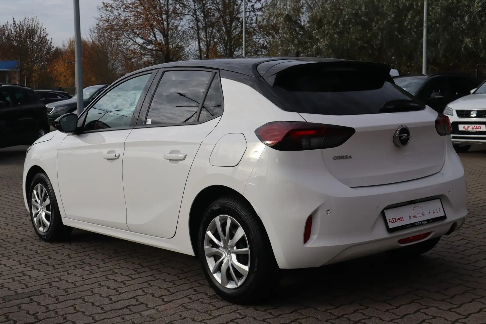 Opel Corsa F 1.2 Navi Tempomat PDC Klima DAB Blanc - 2