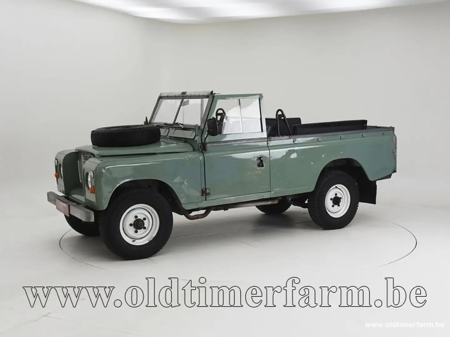 Land Rover Series 3 Model 109 6 Cylinder '78 CH404c Green - 1