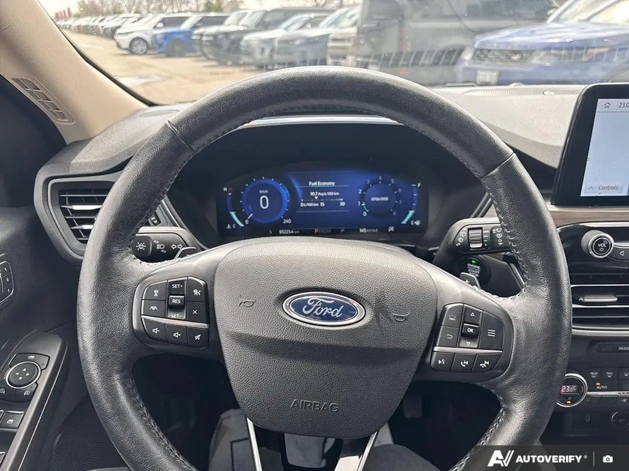 Ford Escape снимка Ford Escape