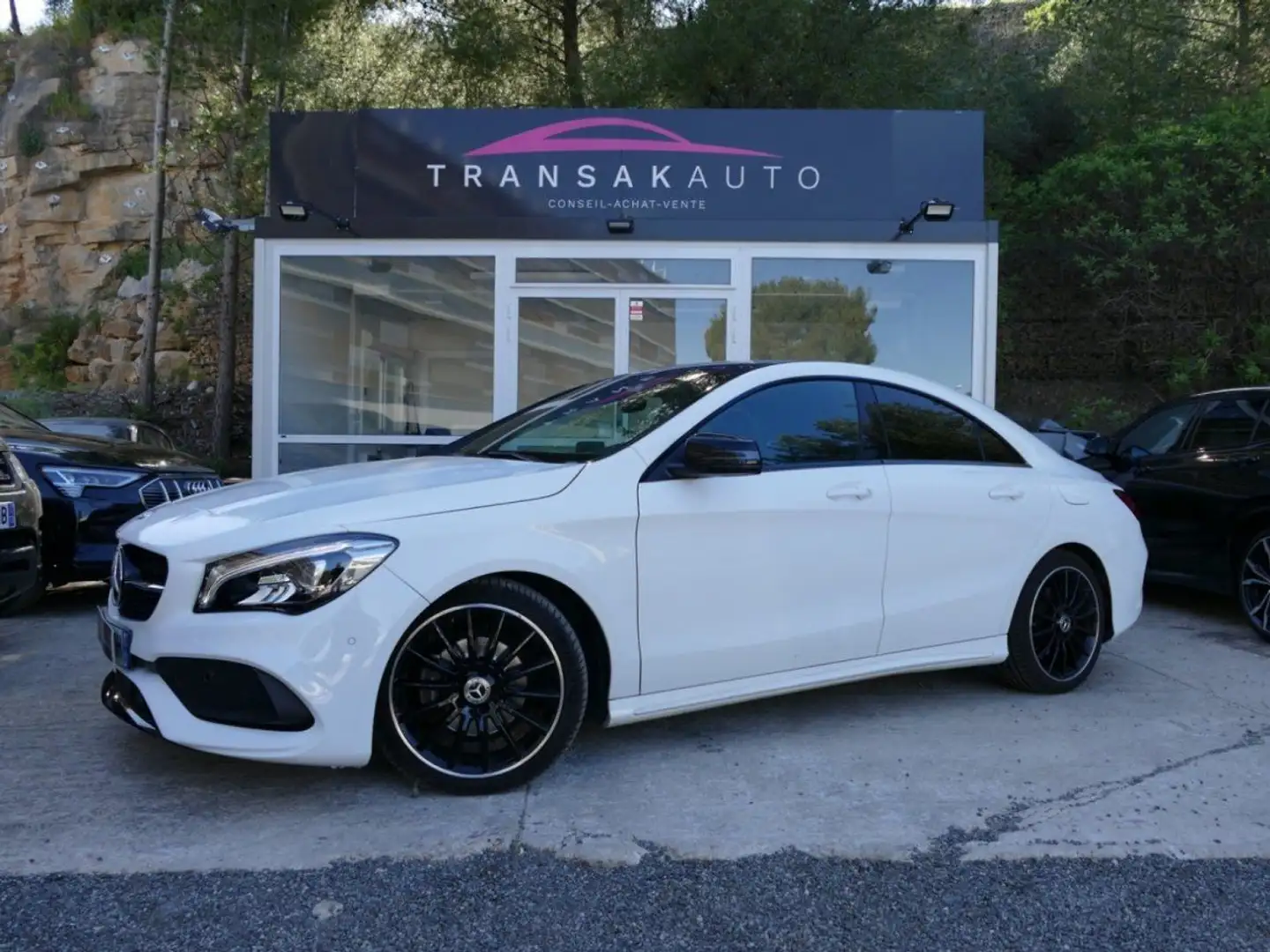 Mercedes-Benz CLA 200 CLASSE 200 D FASCINATION PACK AMG 7gDCT TOIT OUVRA Wit - 1