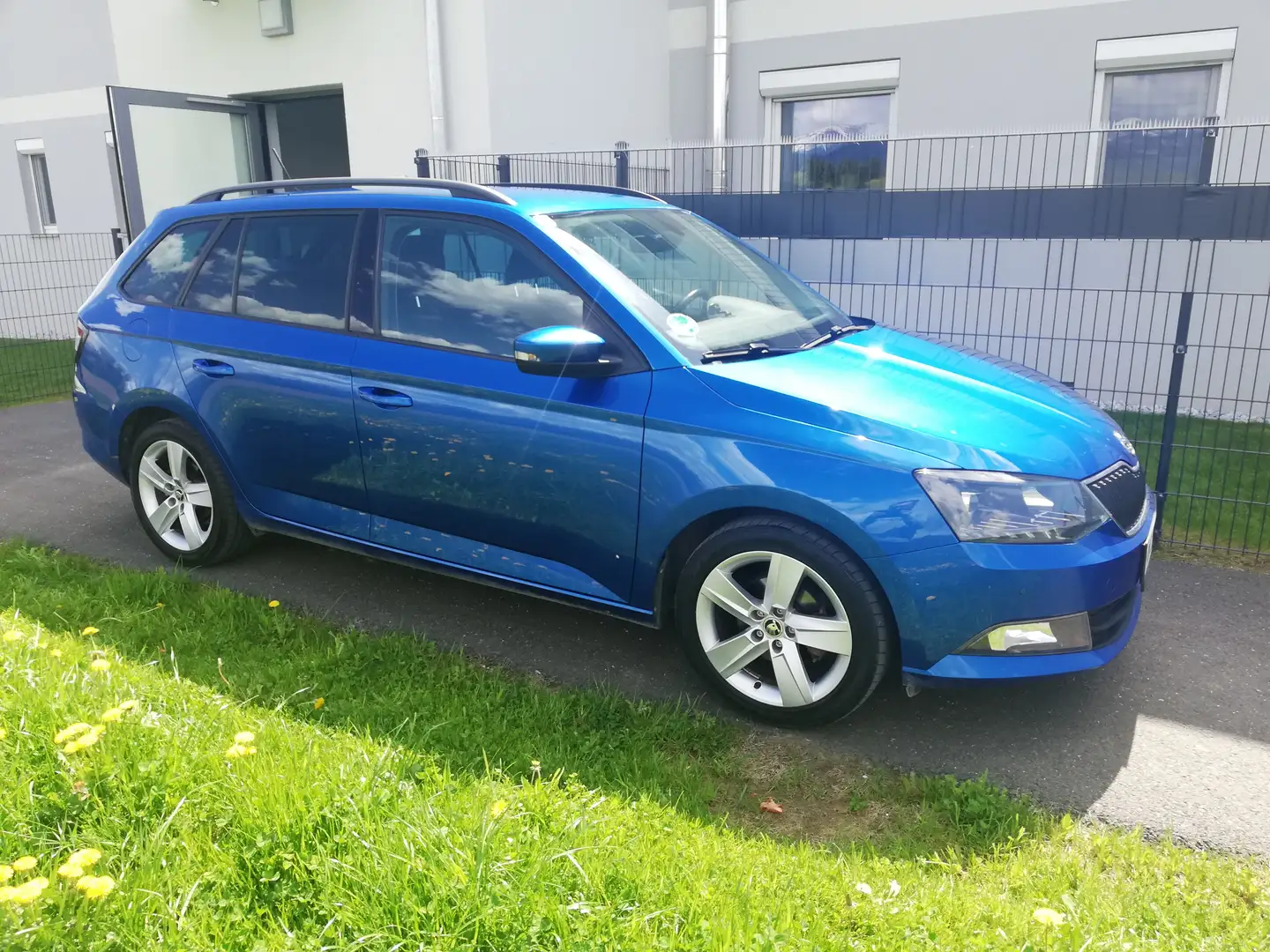 Skoda Fabia Combi Style 1,2 TSI Blau - 1