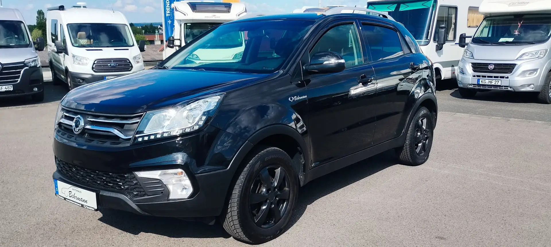 SsangYong Korando 2.0 e-XGi200 2WD Automatik Quartz Nero - 2