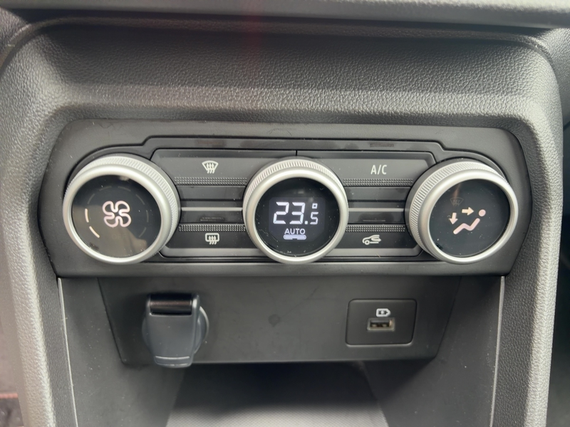 Dacia Jogger EXTREME TCe 100 ECO-G 7-SITZER KLIMA*ALLW — photo 15